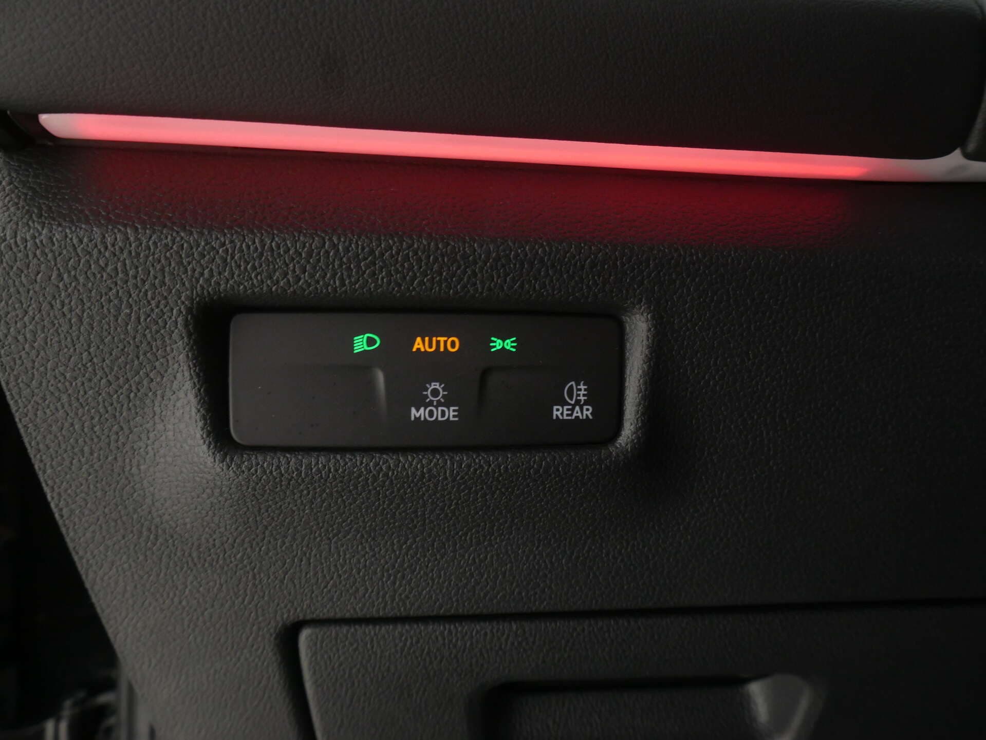 VOLKSWAGEN Tiguan, photo 14 sur 17