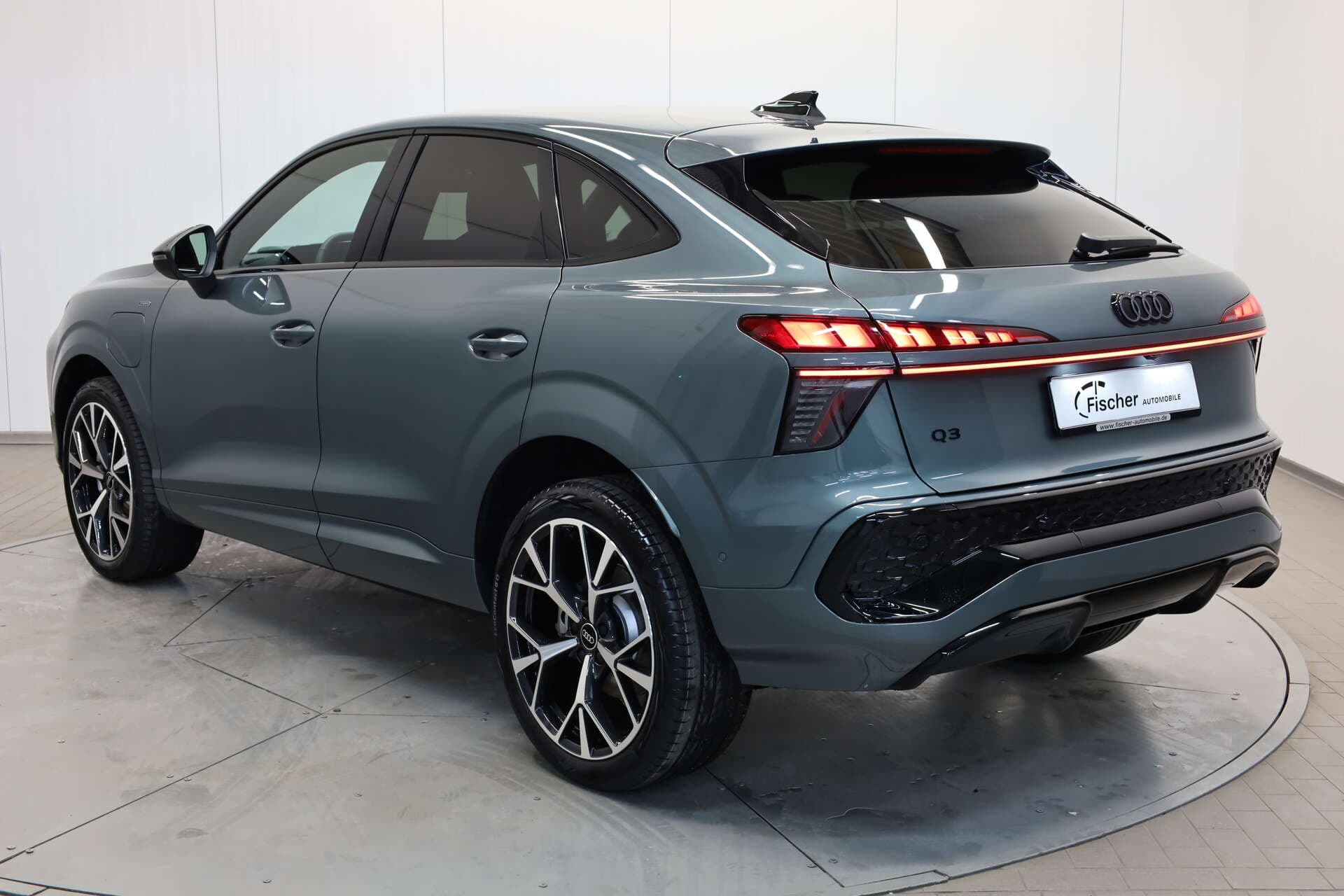 AUDI Q3 Sportback, photo 3 sur 17
