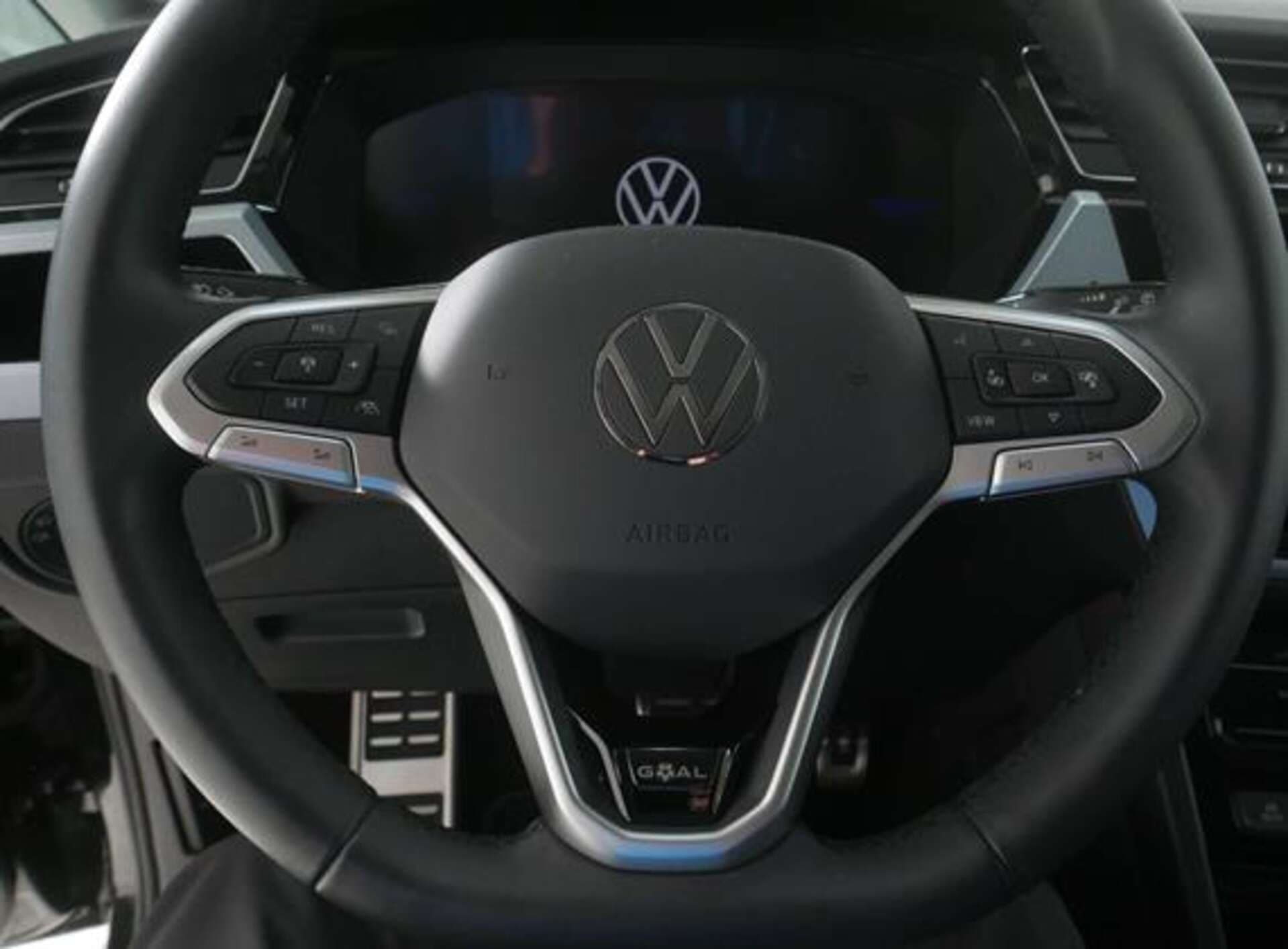 VOLKSWAGEN Touran, photo 9 sur 17