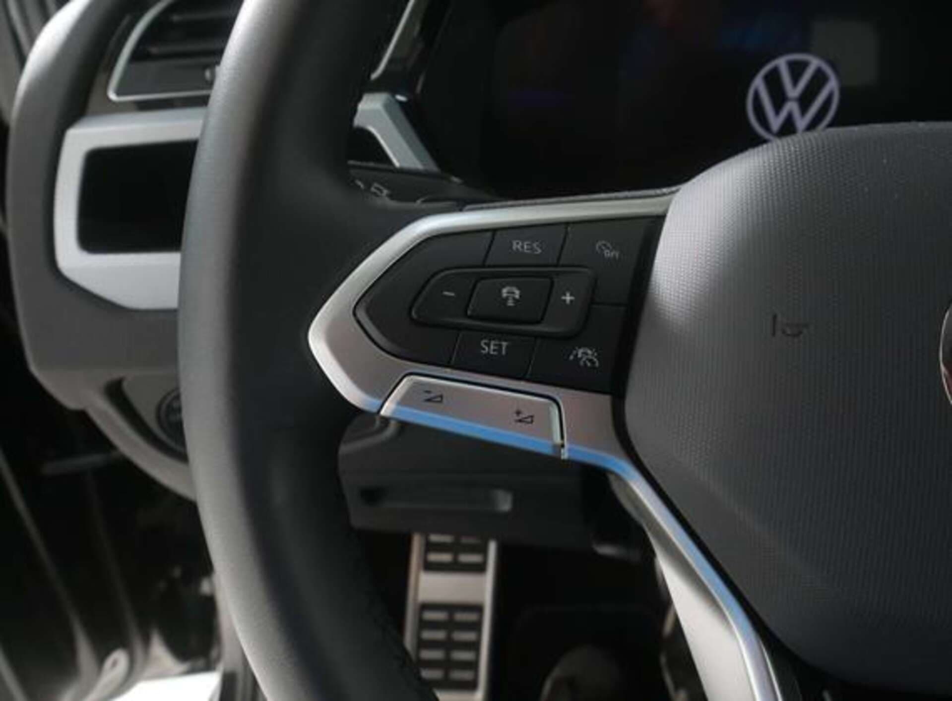 VOLKSWAGEN Touran, photo 10 sur 17