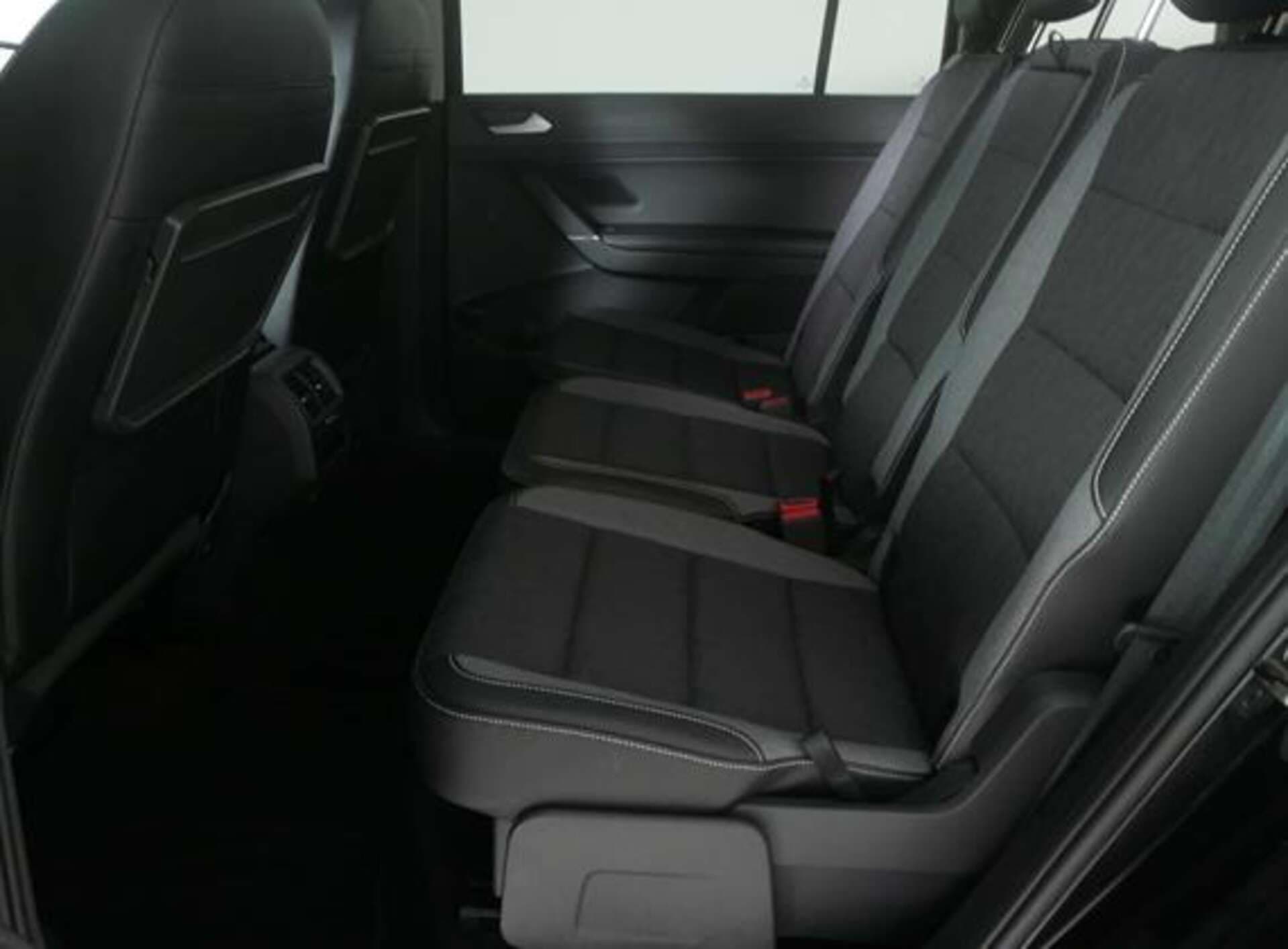 VOLKSWAGEN Touran, photo 14 sur 17