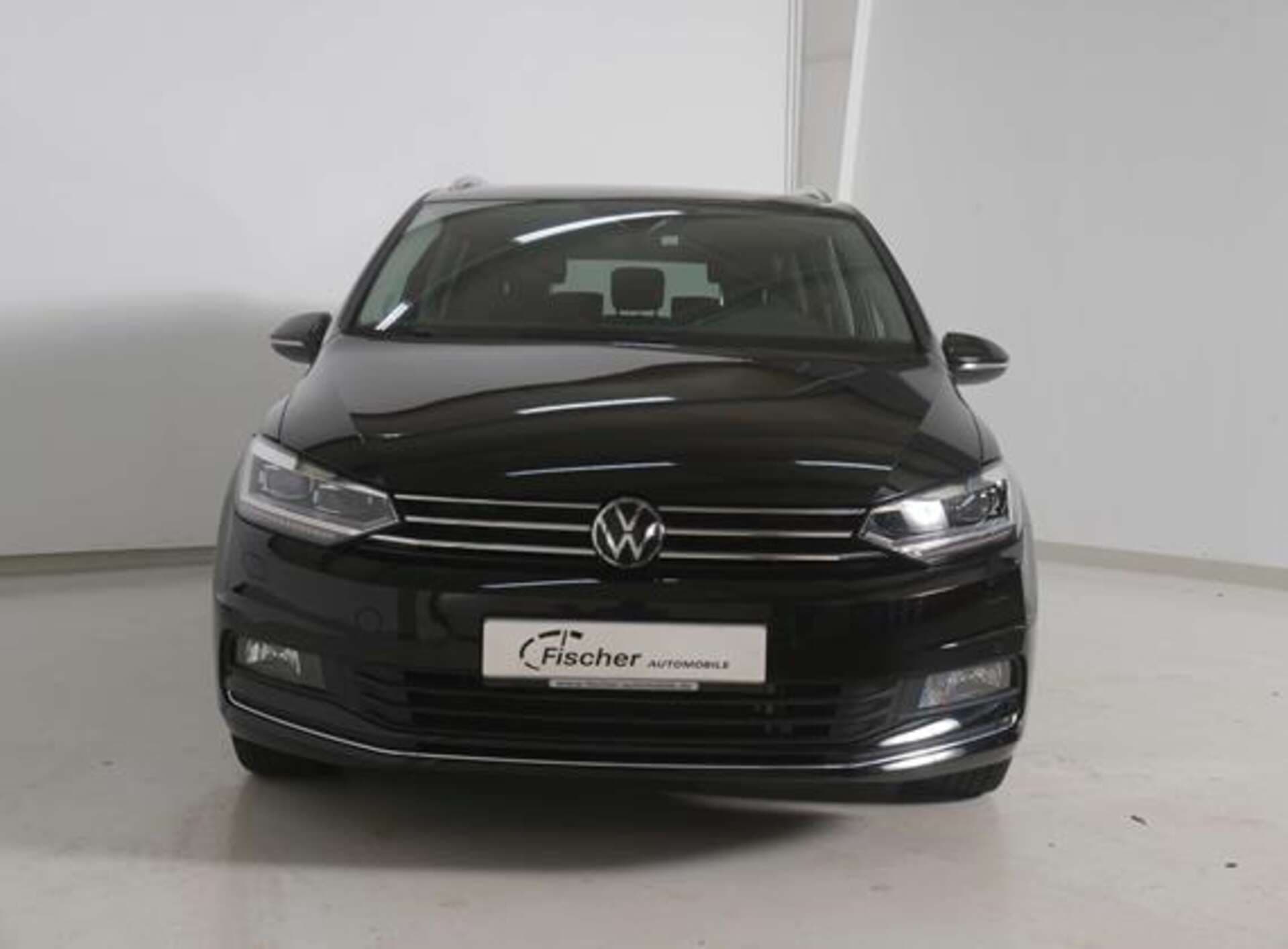 VOLKSWAGEN Touran, photo 2 sur 17