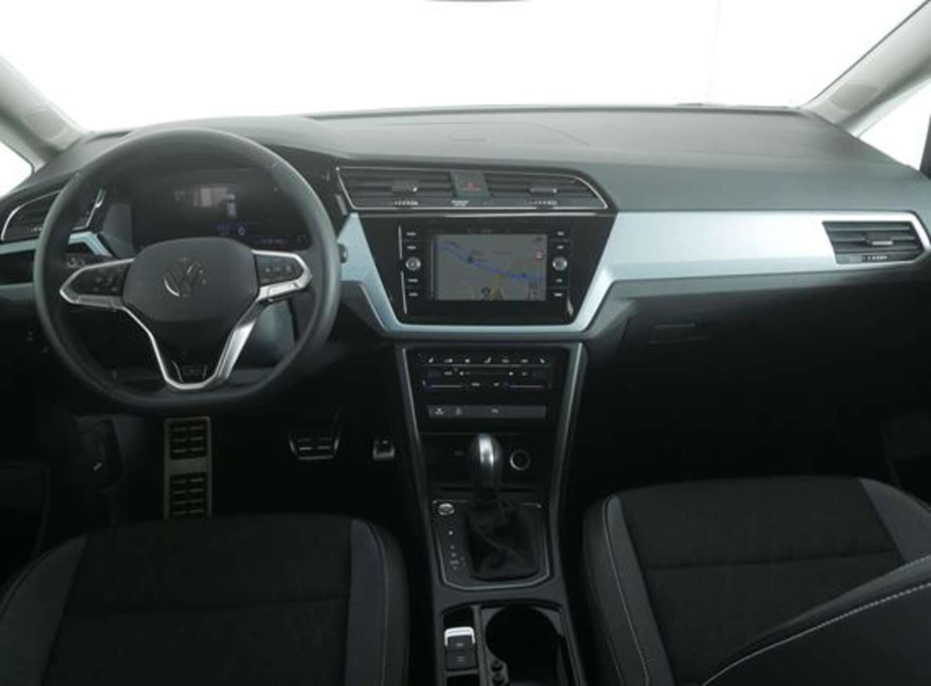 VOLKSWAGEN Touran, photo 8 sur 17