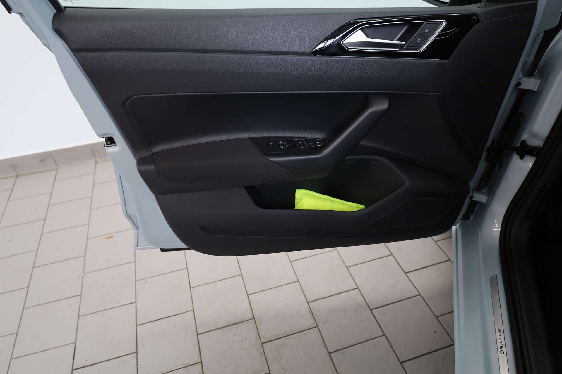 VOLKSWAGEN Polo, photo 12 sur 16