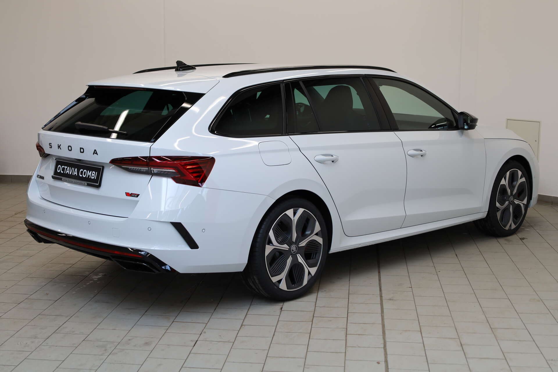 SKODA Octavia Combi, photo 3 sur 17