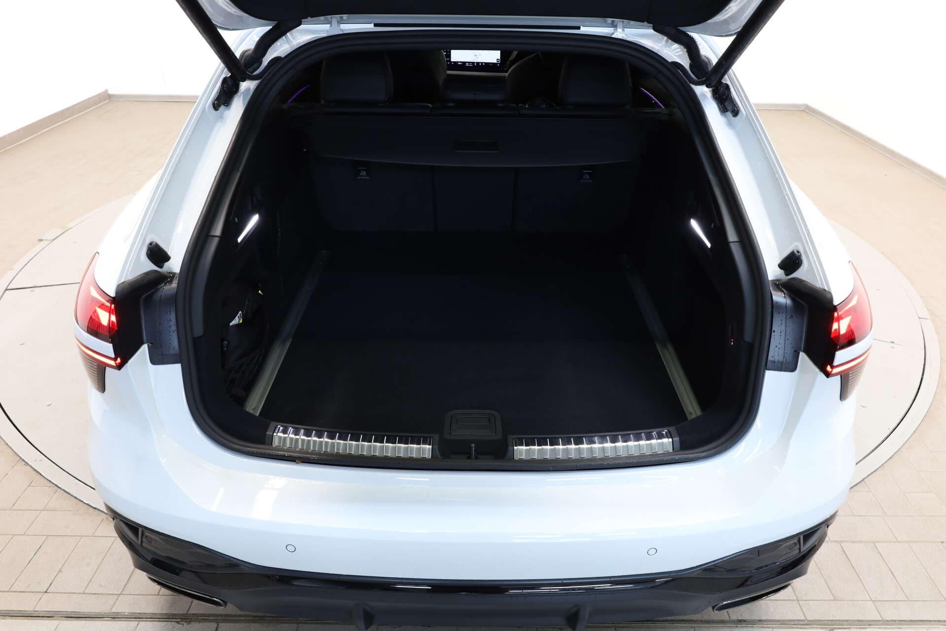 AUDI A6 Avant, photo 11 sur 17
