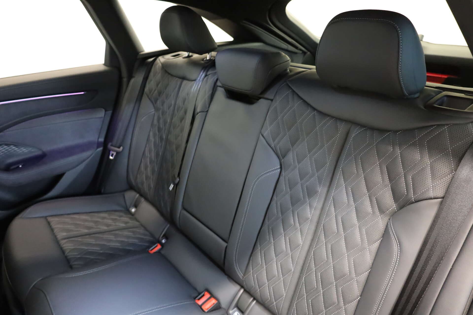 AUDI A6 Avant, photo 10 sur 17