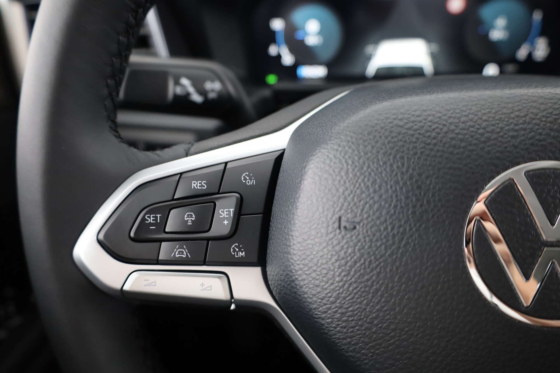 VOLKSWAGEN NUTZFAHRZEUGE Amarok, photo 13 sur 17