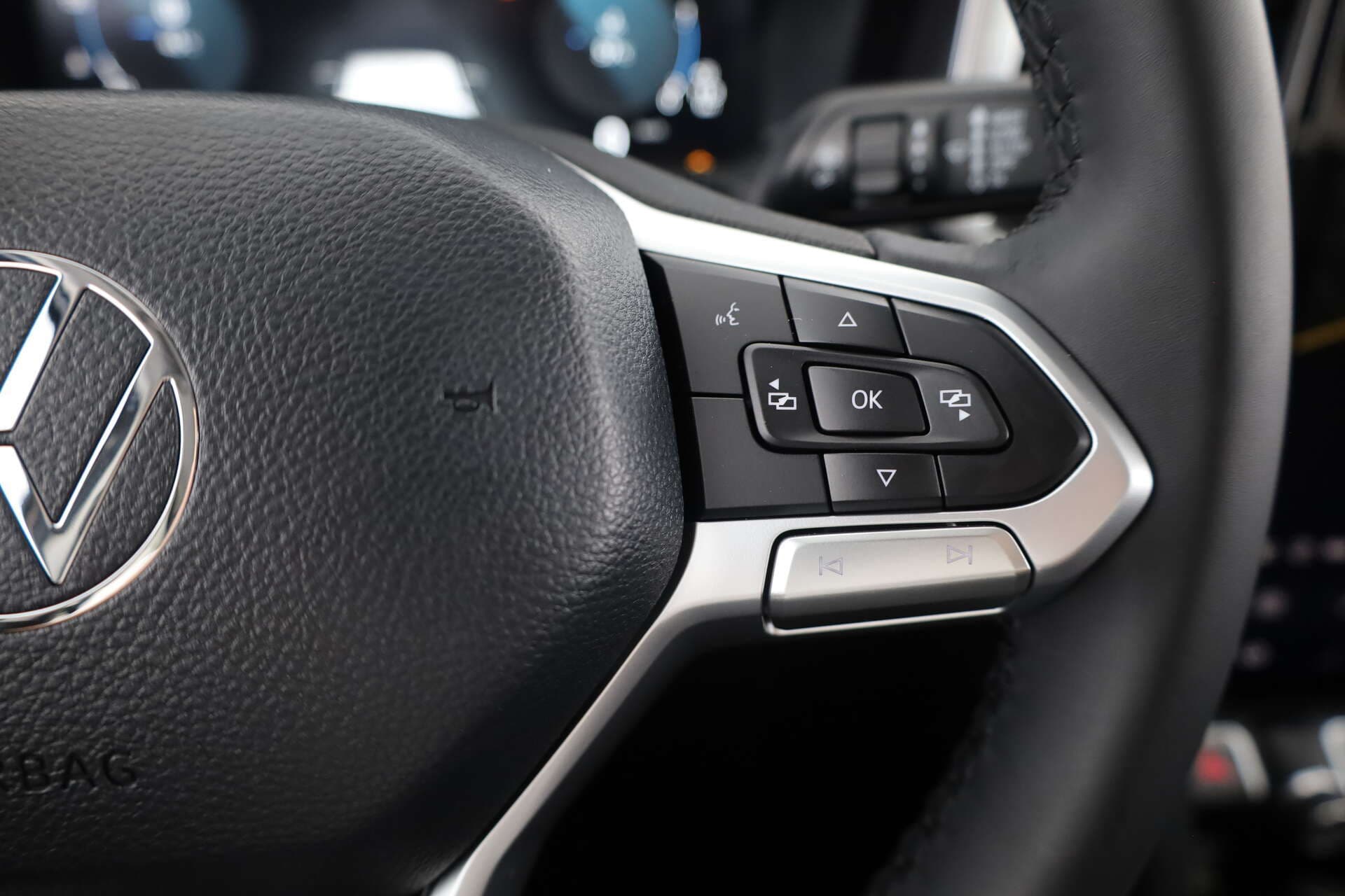 VOLKSWAGEN NUTZFAHRZEUGE Amarok, photo 14 sur 17