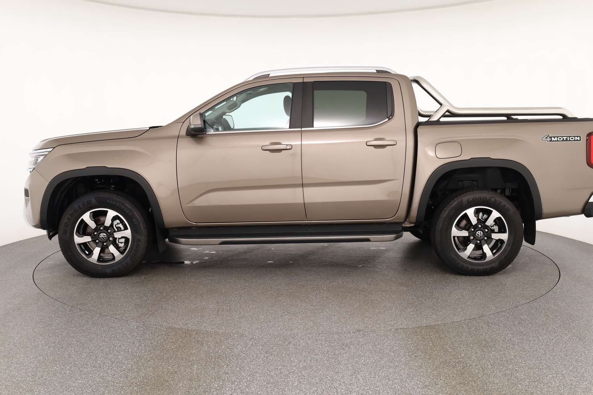 VOLKSWAGEN NUTZFAHRZEUGE Amarok, photo 4 sur 17