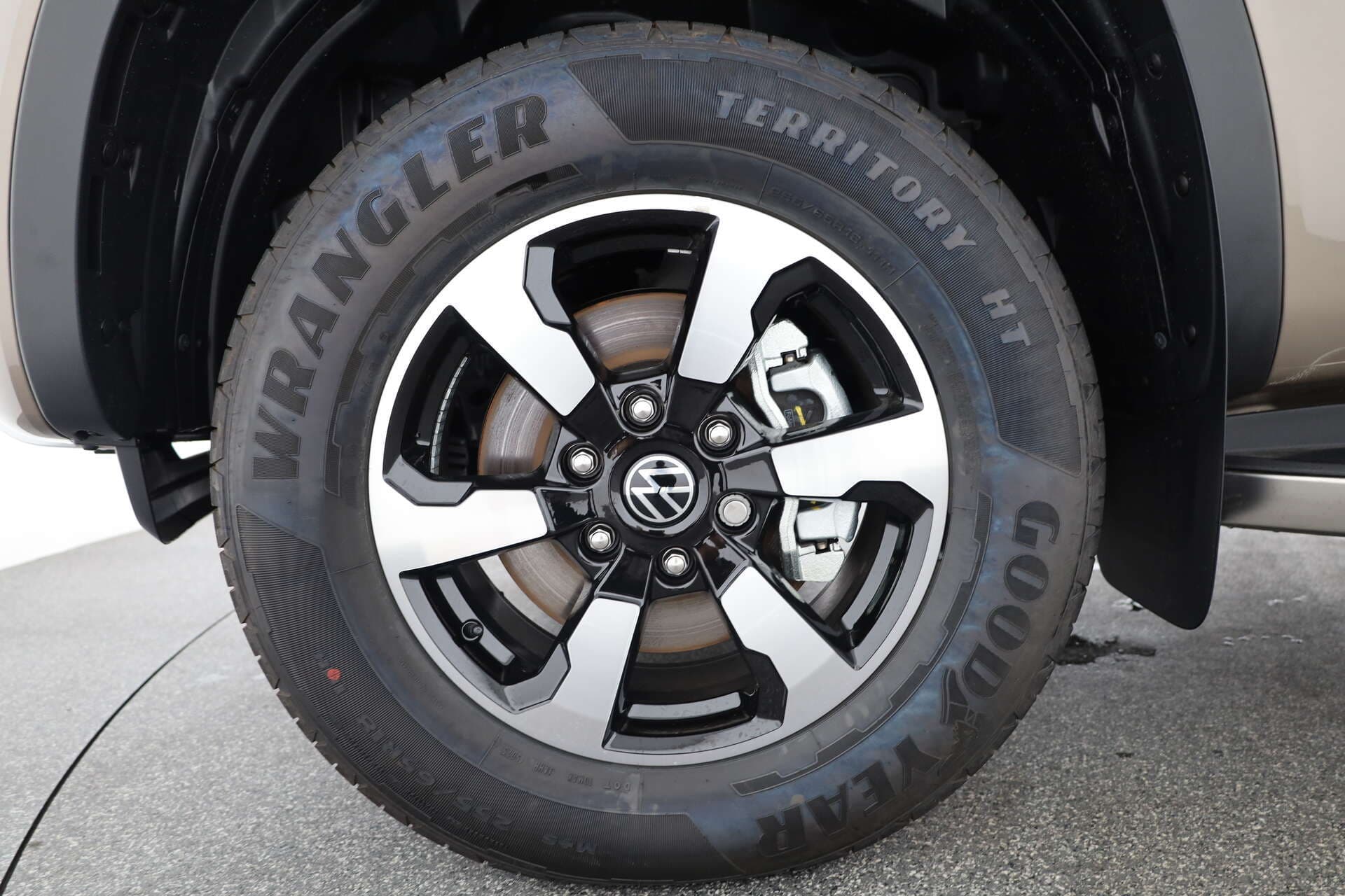 VOLKSWAGEN NUTZFAHRZEUGE Amarok, photo 7 sur 17