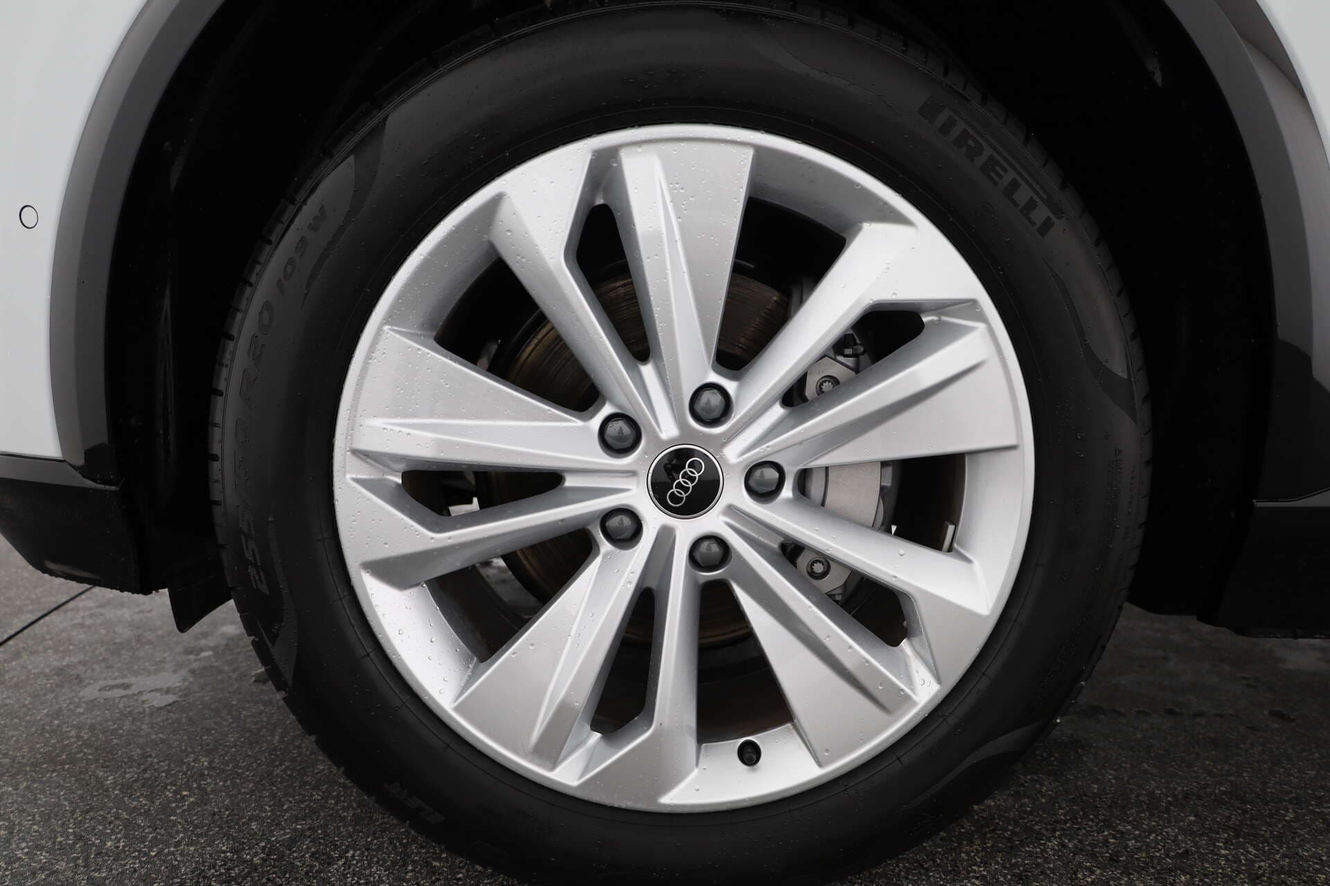 AUDI Q6 SUV, photo 7 sur 17