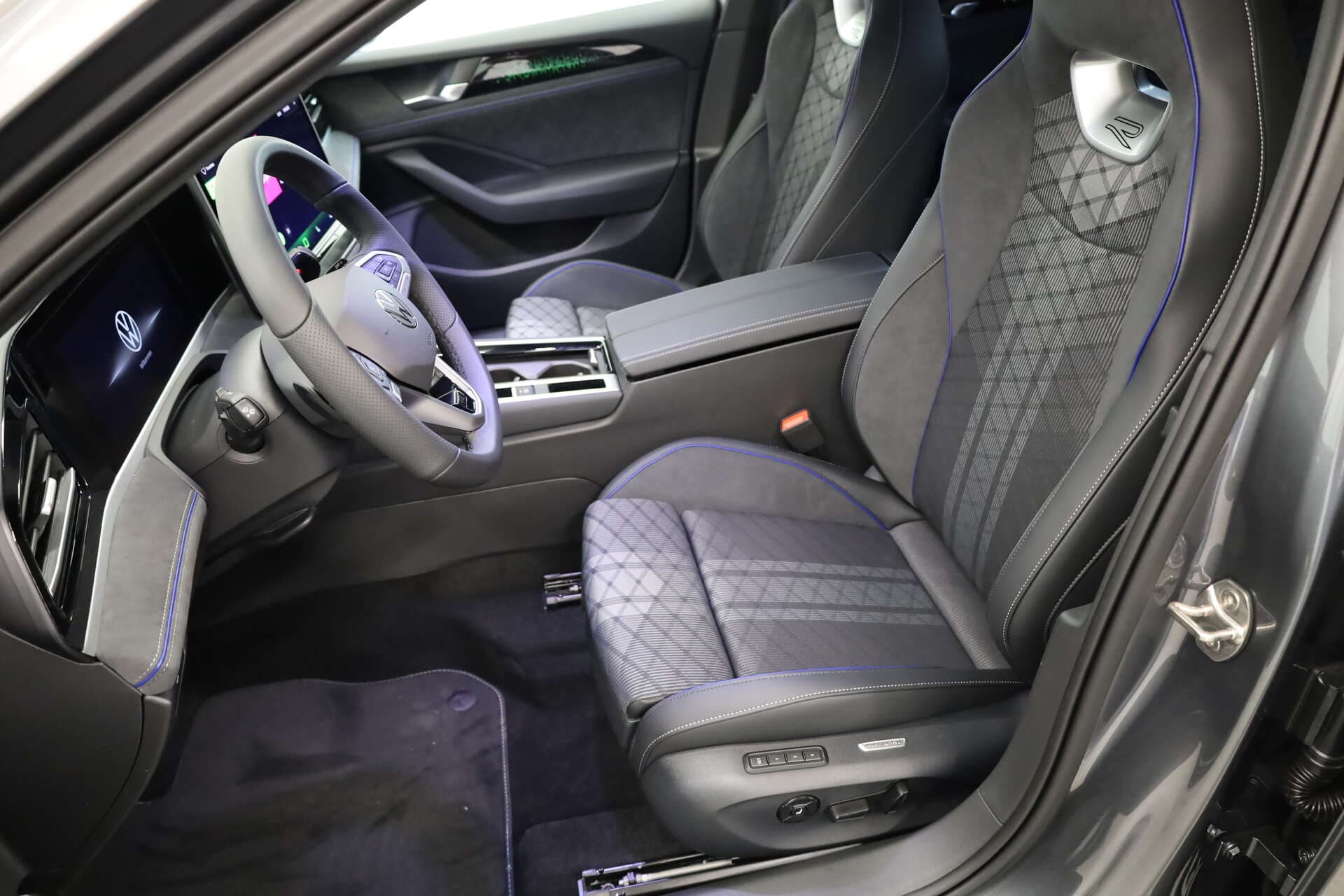 VOLKSWAGEN Passat, photo 4 sur 17