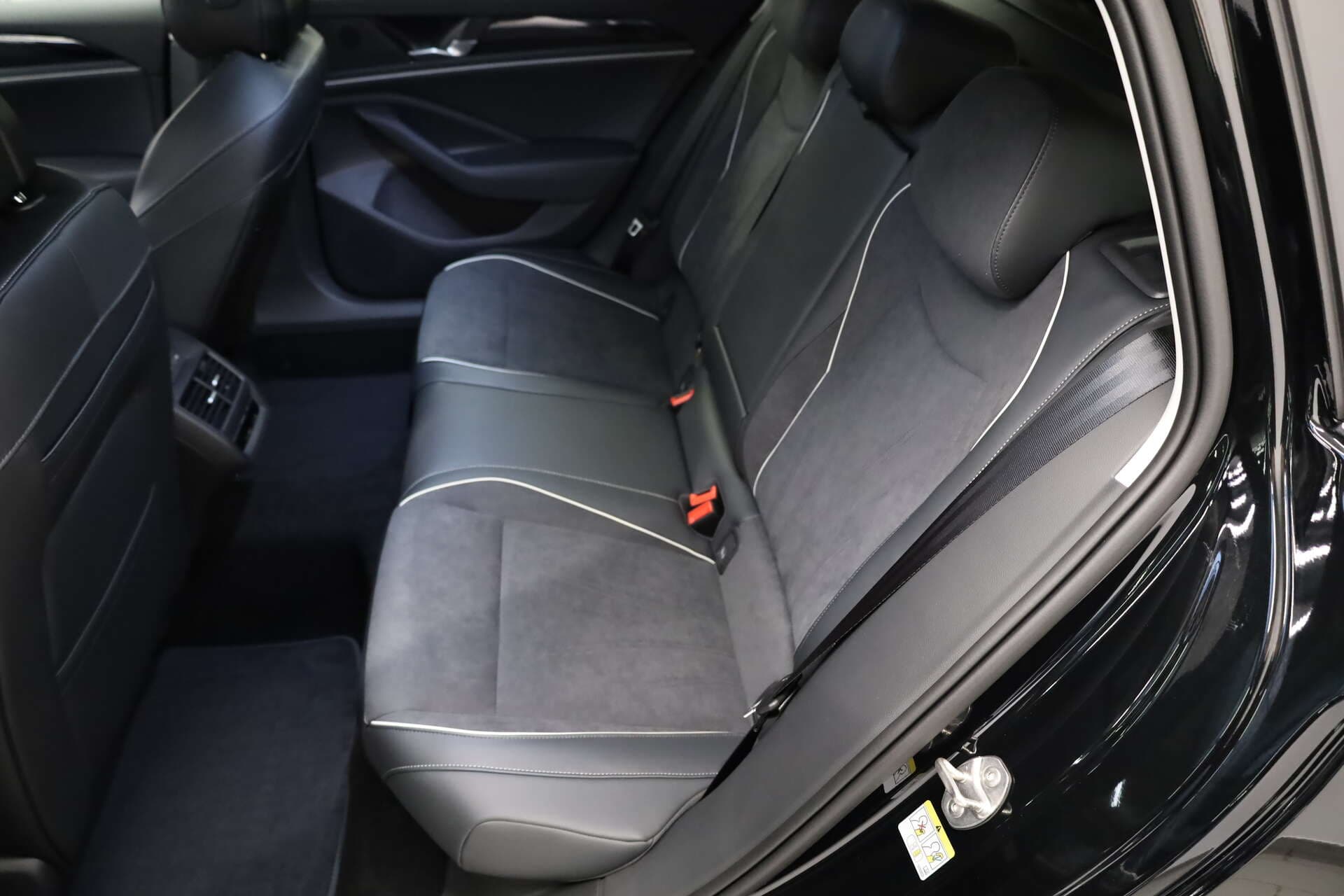 VOLKSWAGEN Passat, photo 13 sur 16