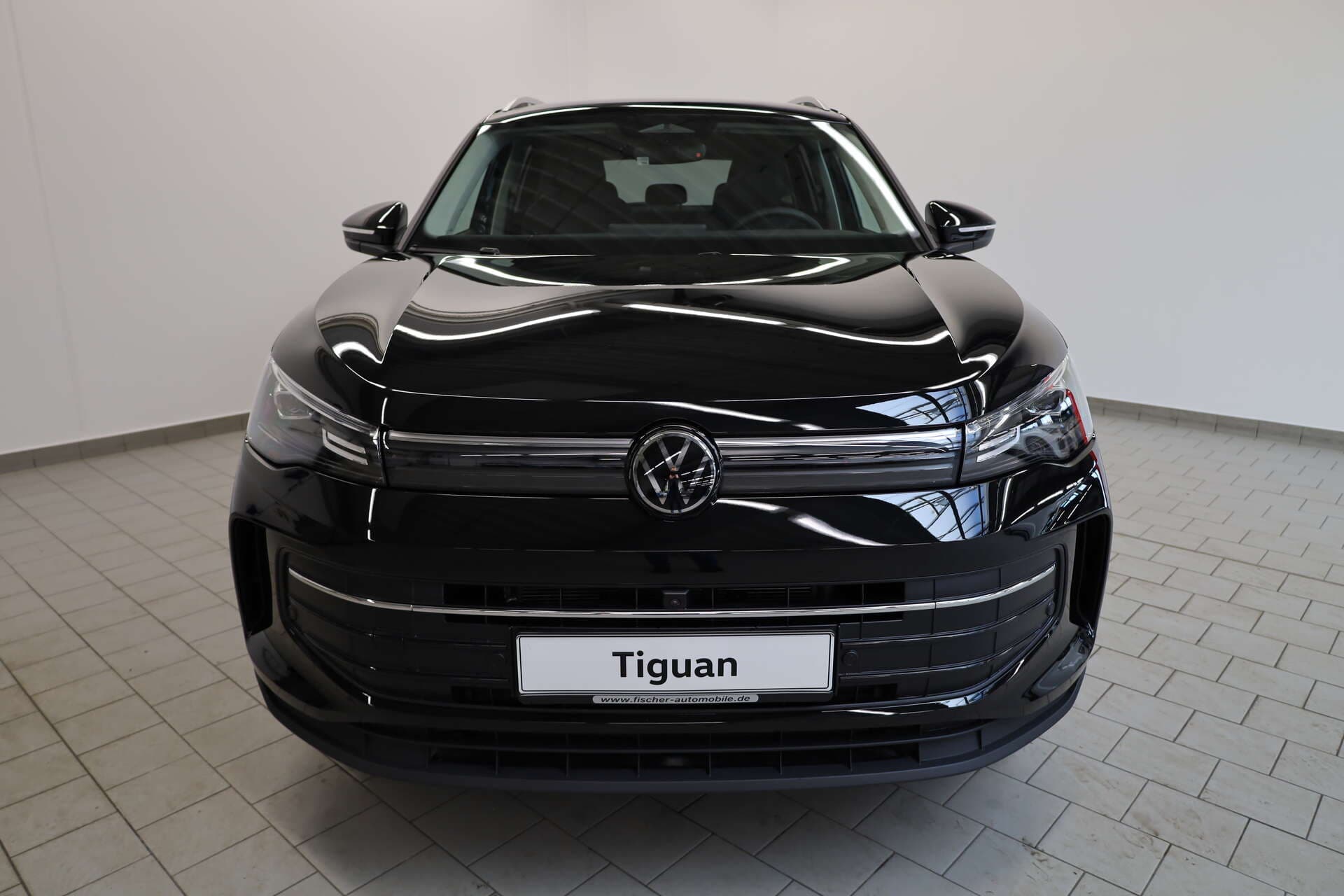 VOLKSWAGEN Tiguan, photo 1 sur 17
