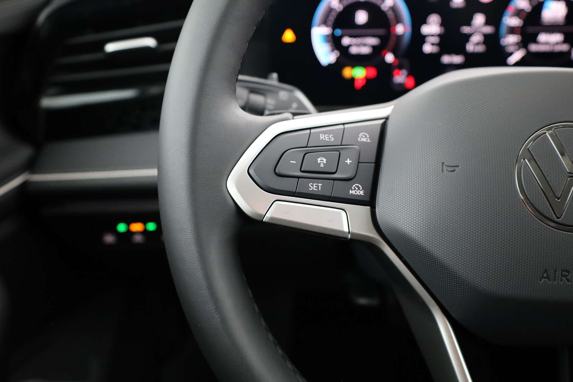 VOLKSWAGEN Passat, photo 12 sur 17