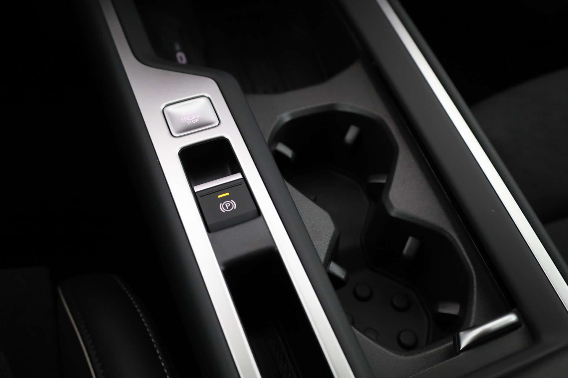 VOLKSWAGEN Passat, photo 14 sur 17