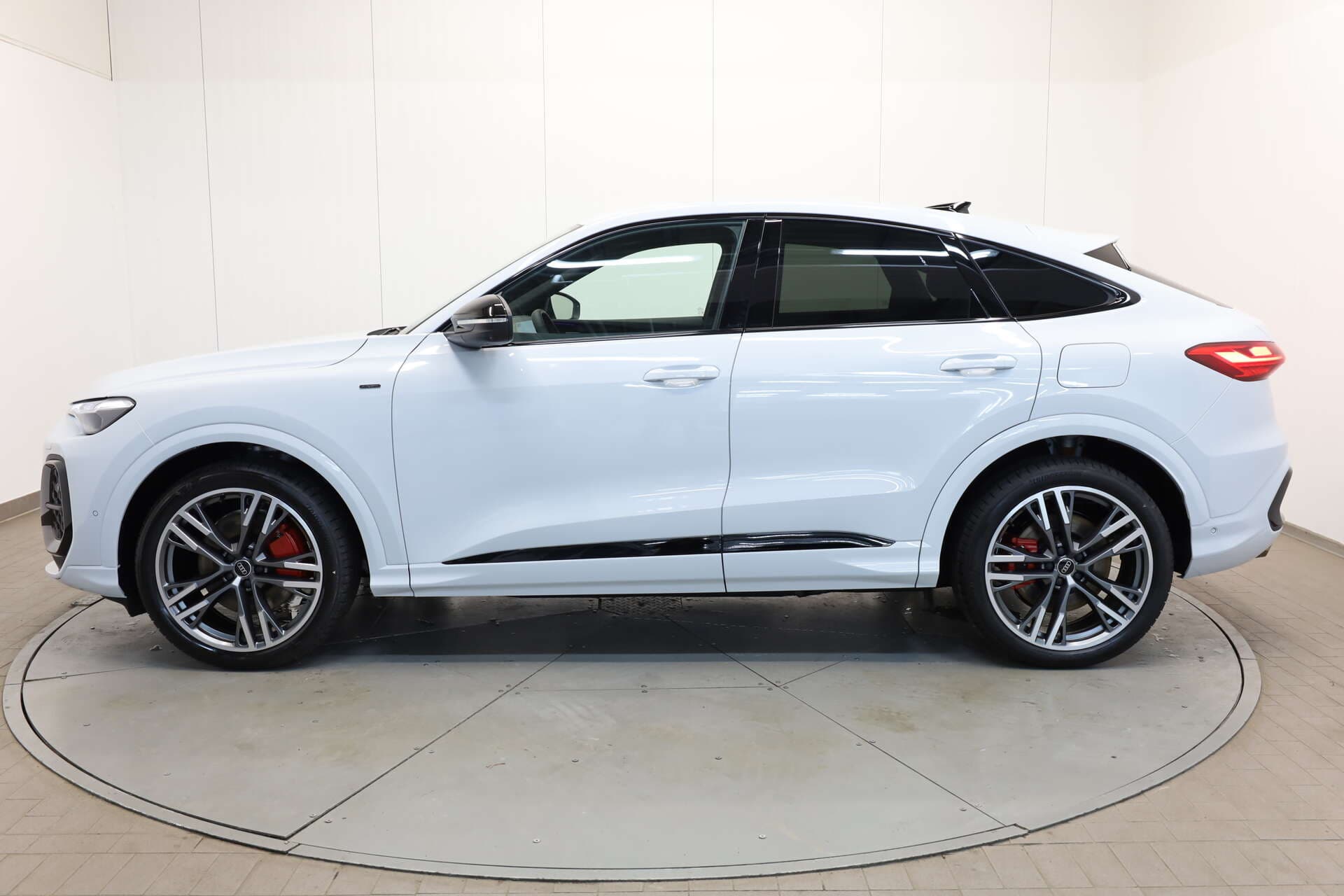 AUDI Q5 Sportback, photo 4 sur 17