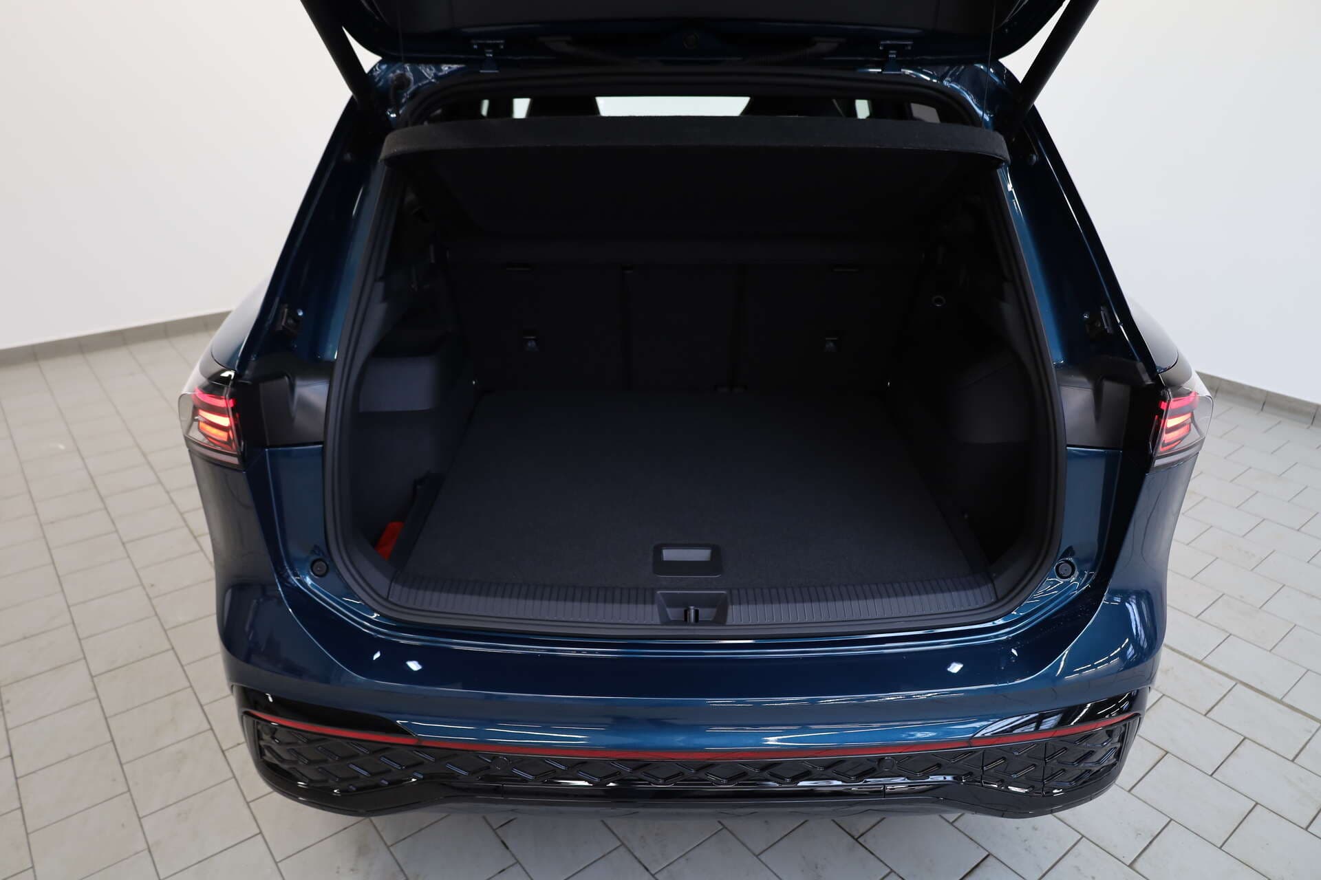 VOLKSWAGEN Tiguan, photo 14 sur 17