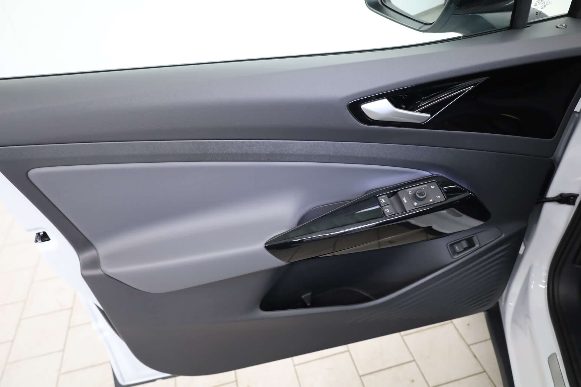 VOLKSWAGEN ID.4, photo 12 sur 16
