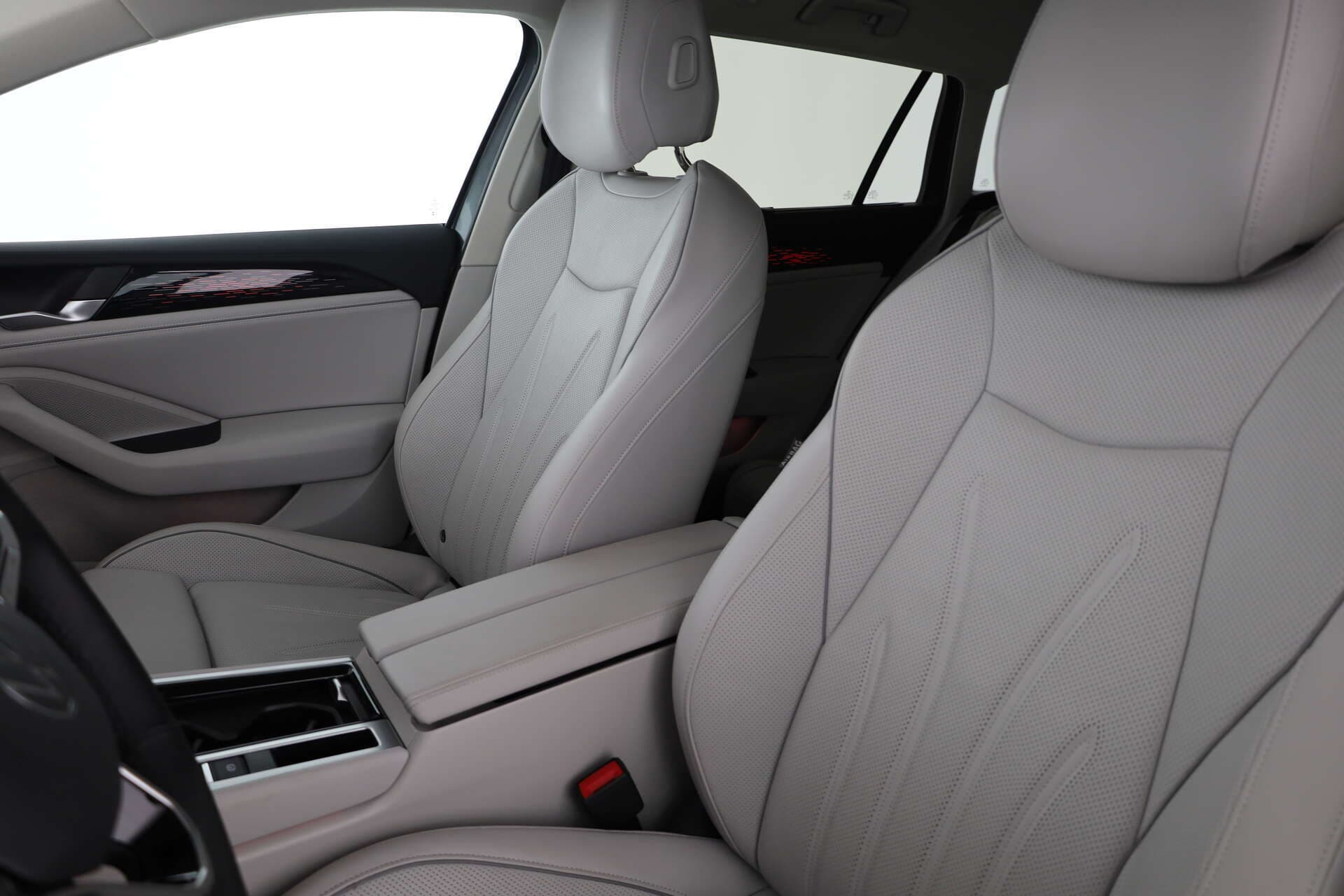 VOLKSWAGEN Passat, photo 10 sur 17