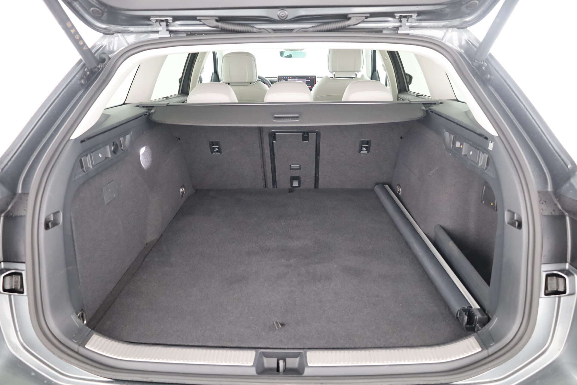 VOLKSWAGEN Passat, photo 13 sur 17