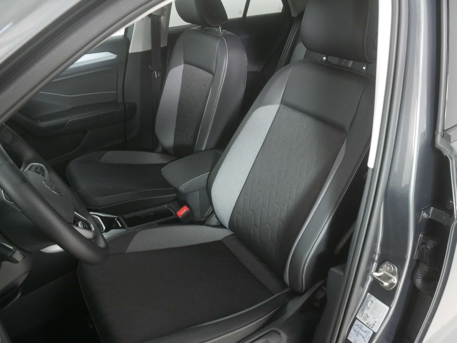 VOLKSWAGEN T-Roc, photo 13 sur 17