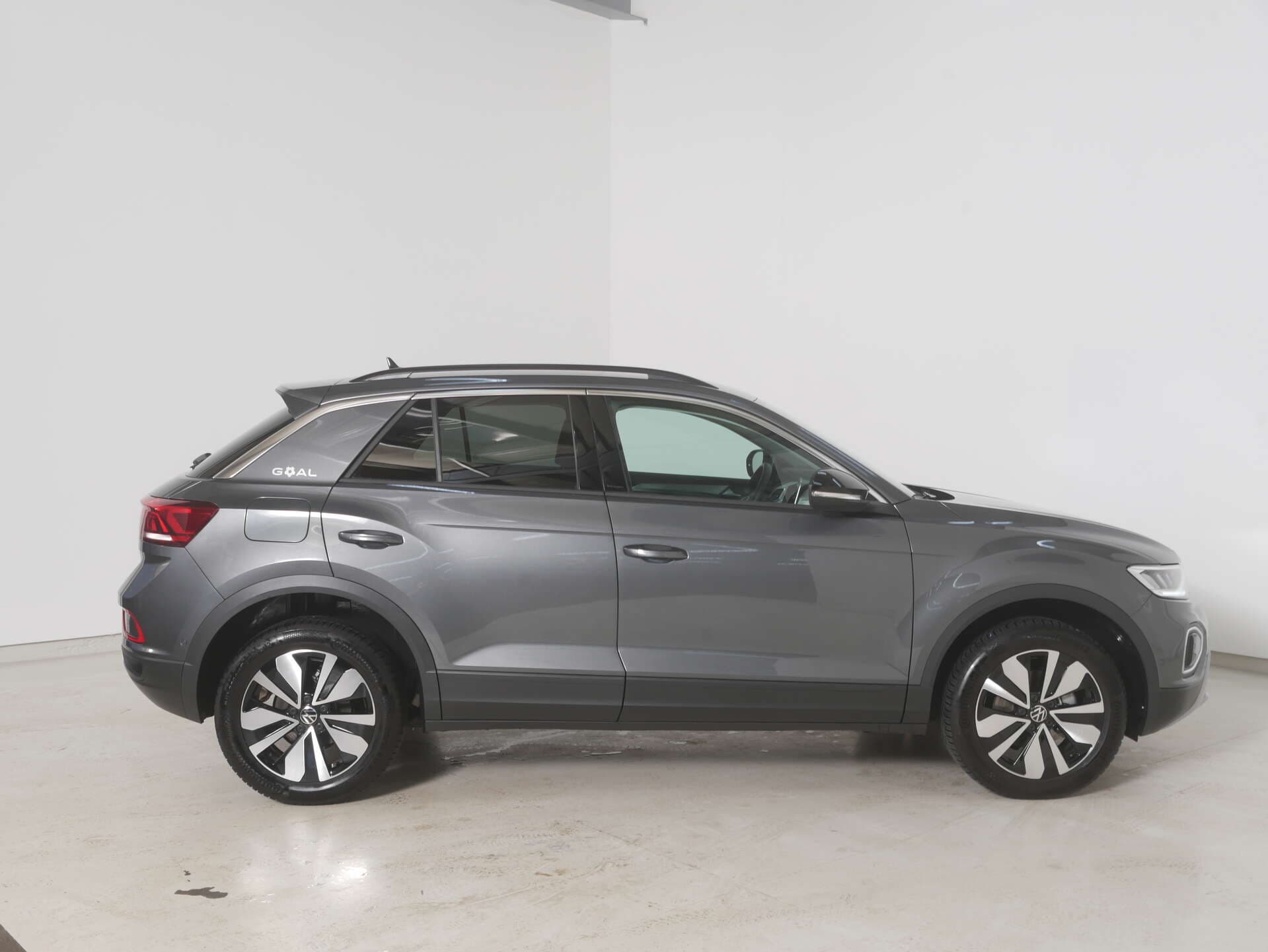 VOLKSWAGEN T-Roc, photo 2 sur 17