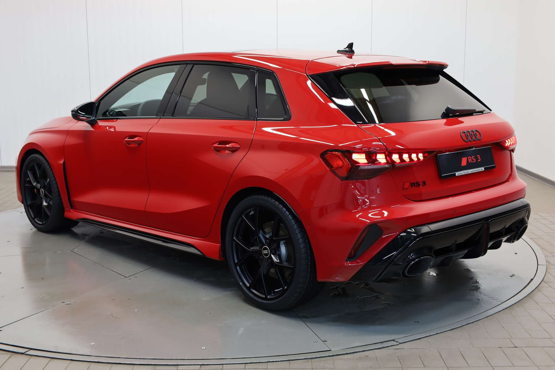 AUDI RS3 Sportback, photo 3 sur 17