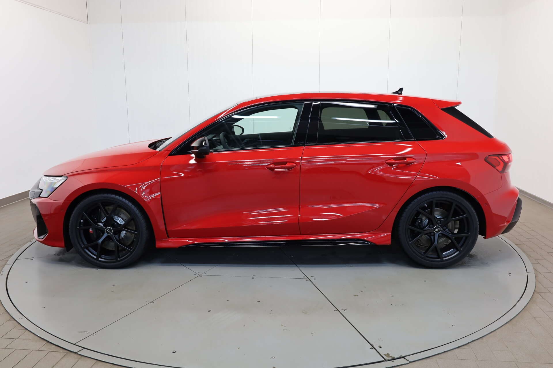AUDI RS3 Sportback, photo 4 sur 17