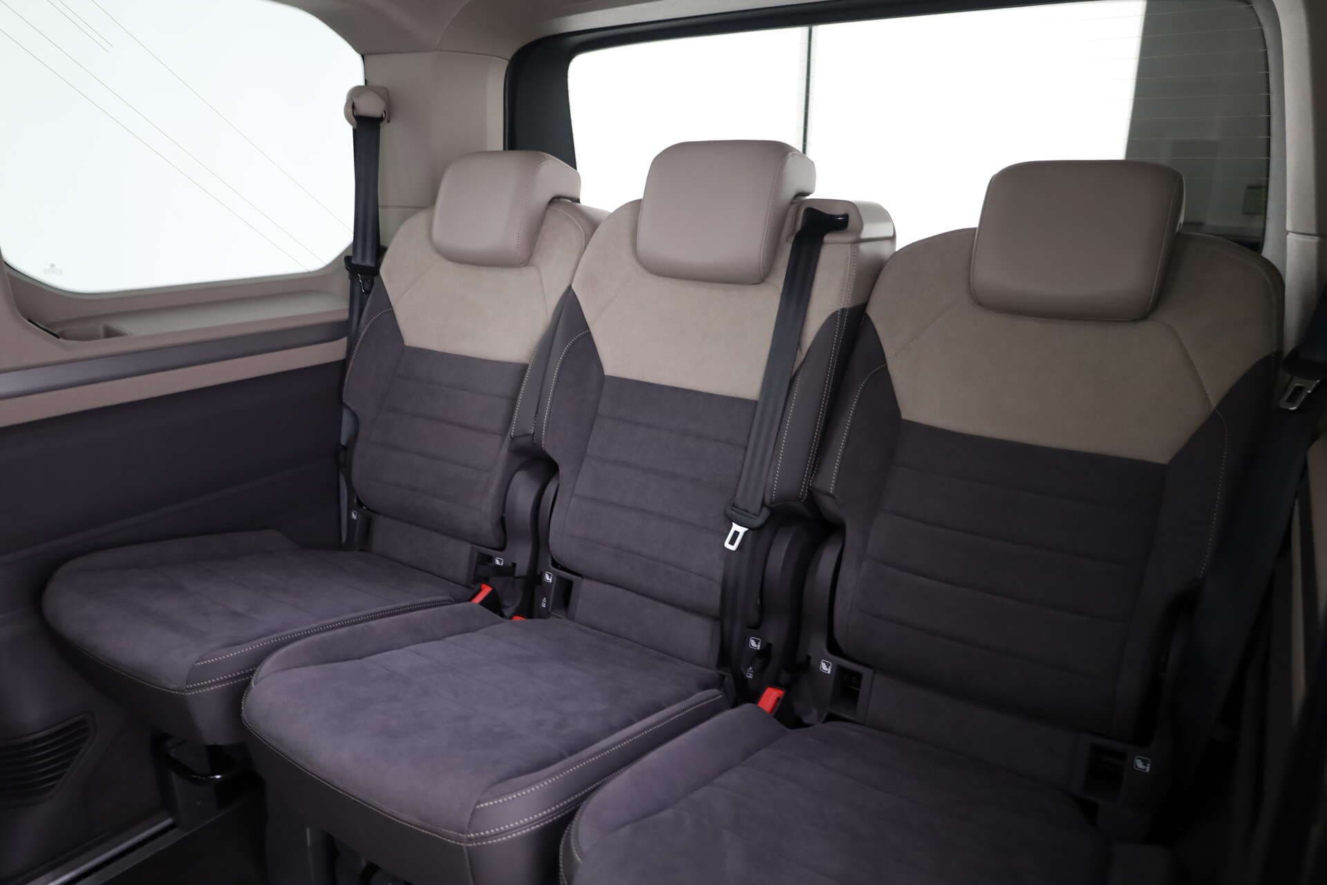 VOLKSWAGEN NUTZFAHRZEUGE T7 Multivan KÜ, photo 14 sur 17