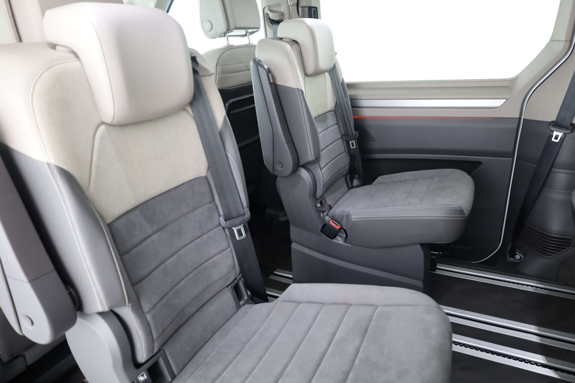 VOLKSWAGEN NUTZFAHRZEUGE T7 Multivan KÜ, photo 15 sur 17