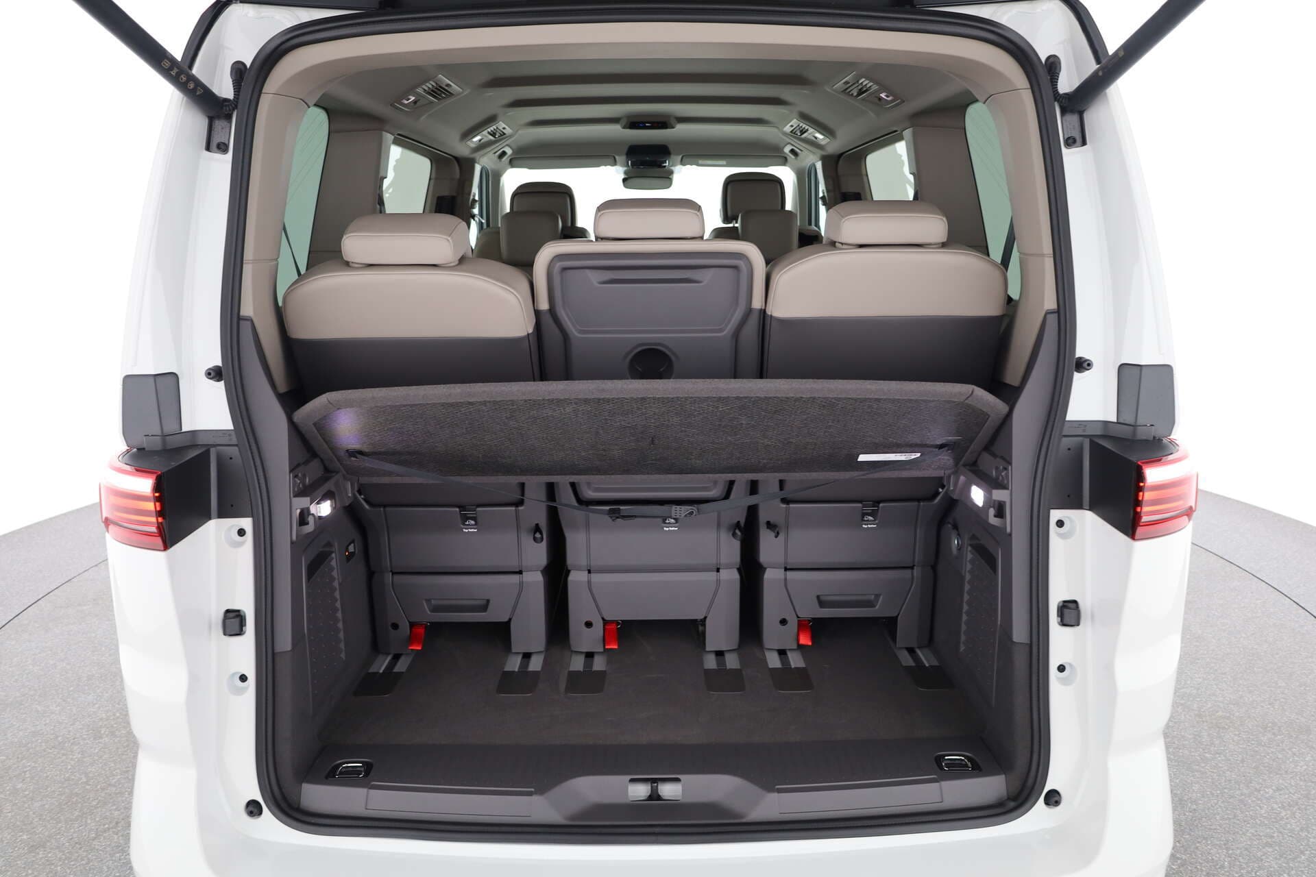 VOLKSWAGEN NUTZFAHRZEUGE T7 Multivan KÜ, photo 16 sur 17