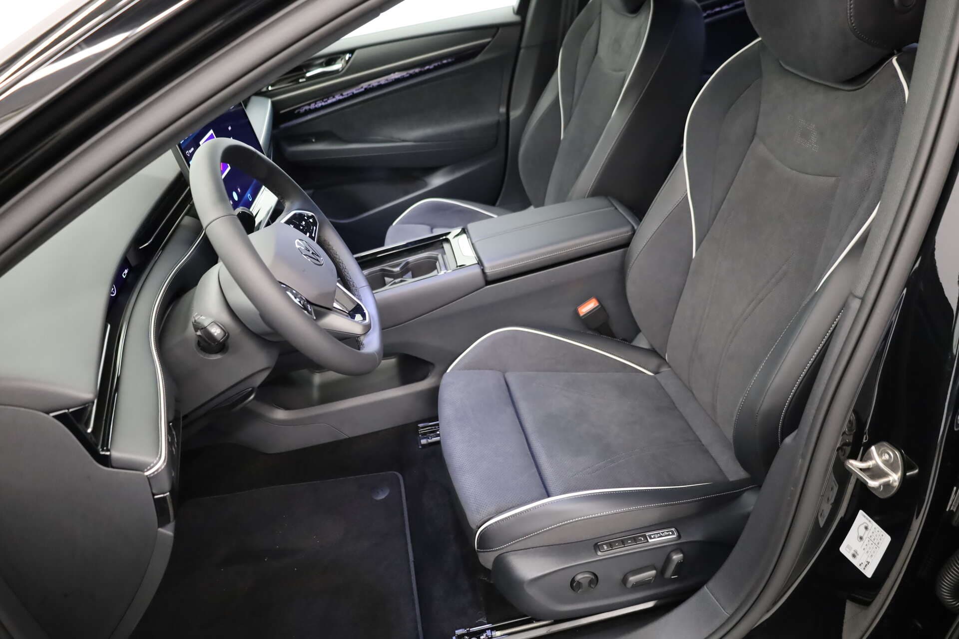VOLKSWAGEN ID.7 Tourer, photo 4 sur 17