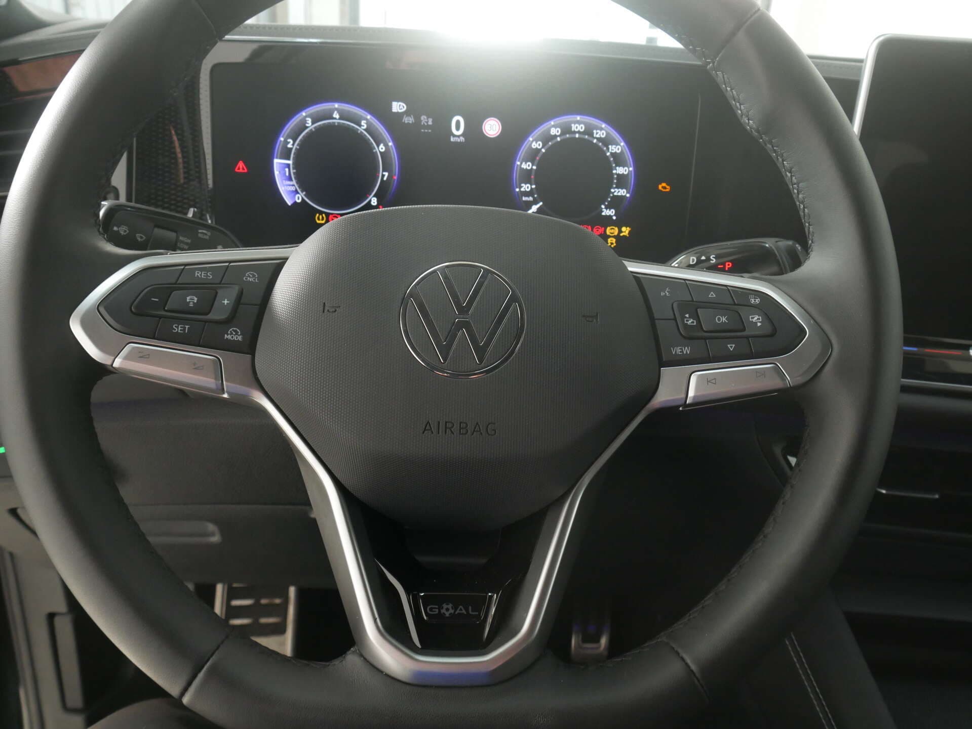 VOLKSWAGEN Tiguan, photo 8 sur 17