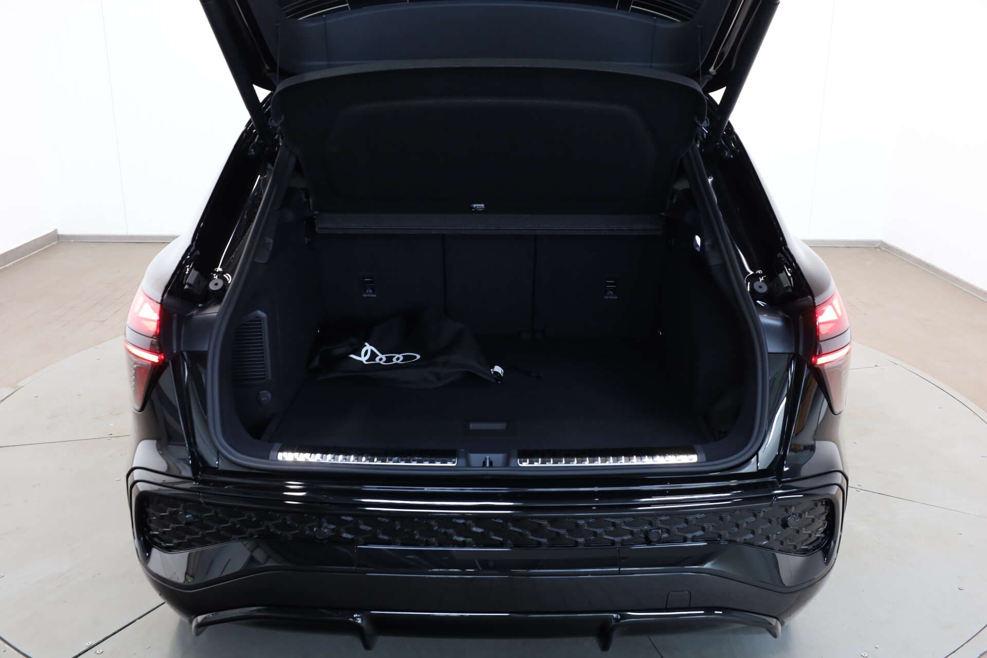 AUDI Q3, photo 11 sur 17