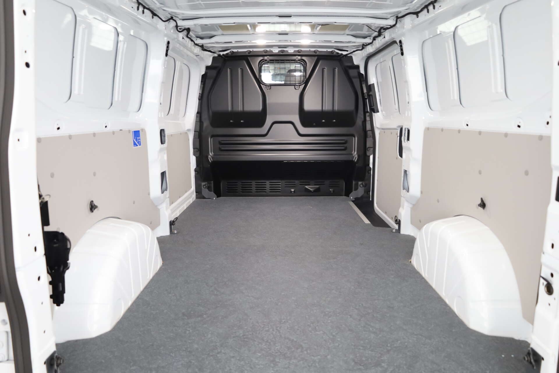 VOLKSWAGEN NUTZFAHRZEUGE T7 Transporter, photo 11 sur 17