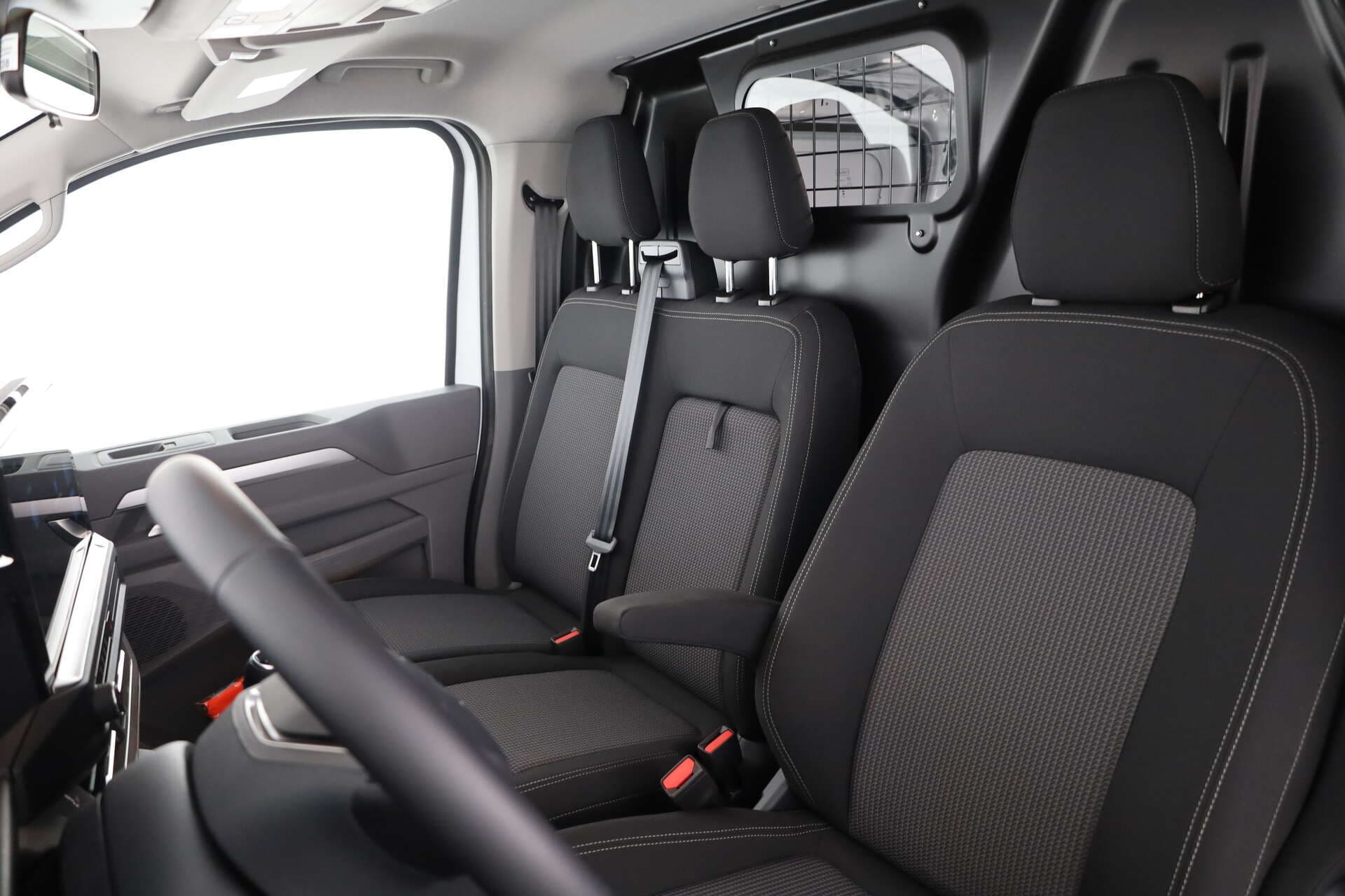 VOLKSWAGEN NUTZFAHRZEUGE T7 Transporter, photo 9 sur 17