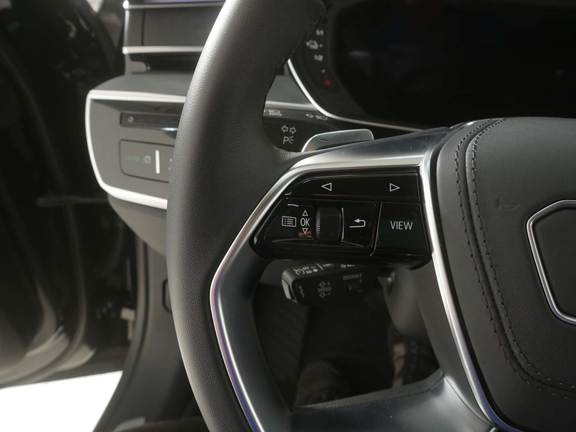 AUDI A8, photo 17 sur 17