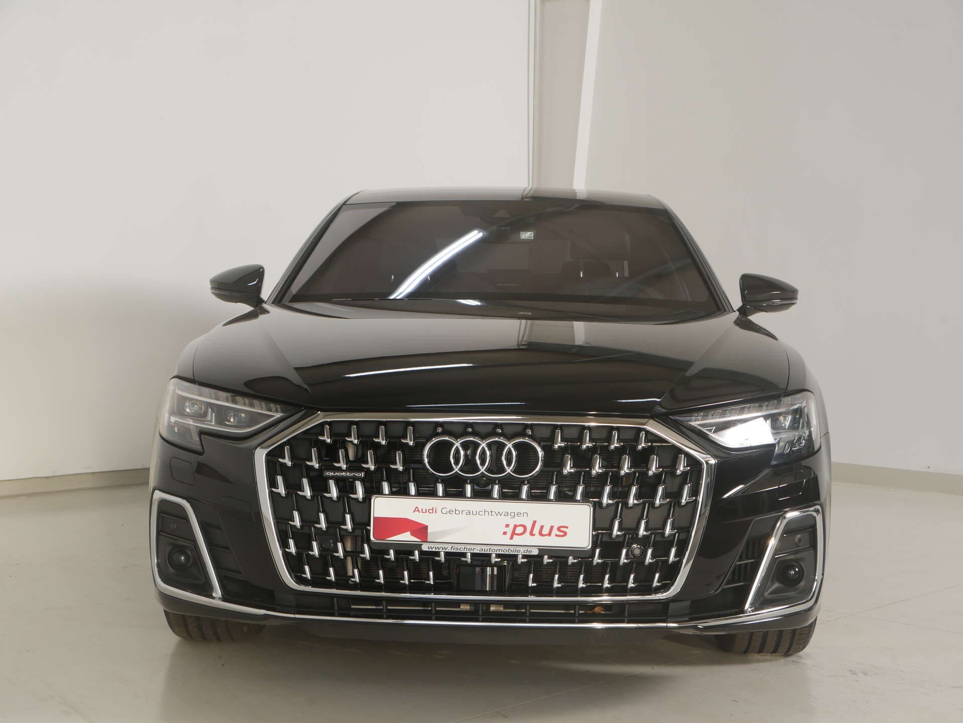 AUDI A8, photo 2 sur 17