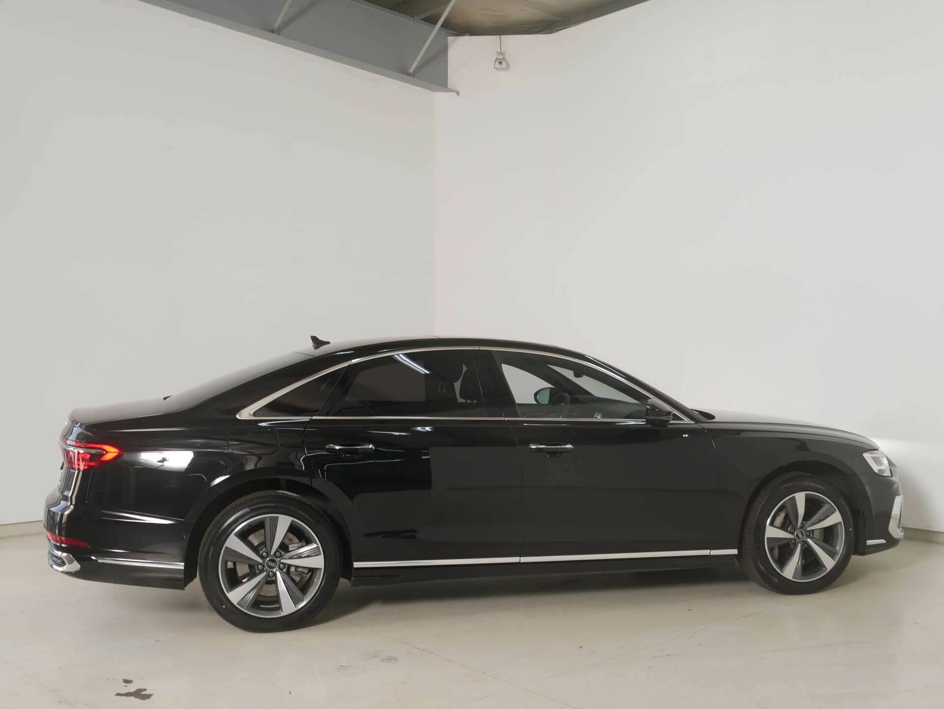 AUDI A8, photo 6 sur 17