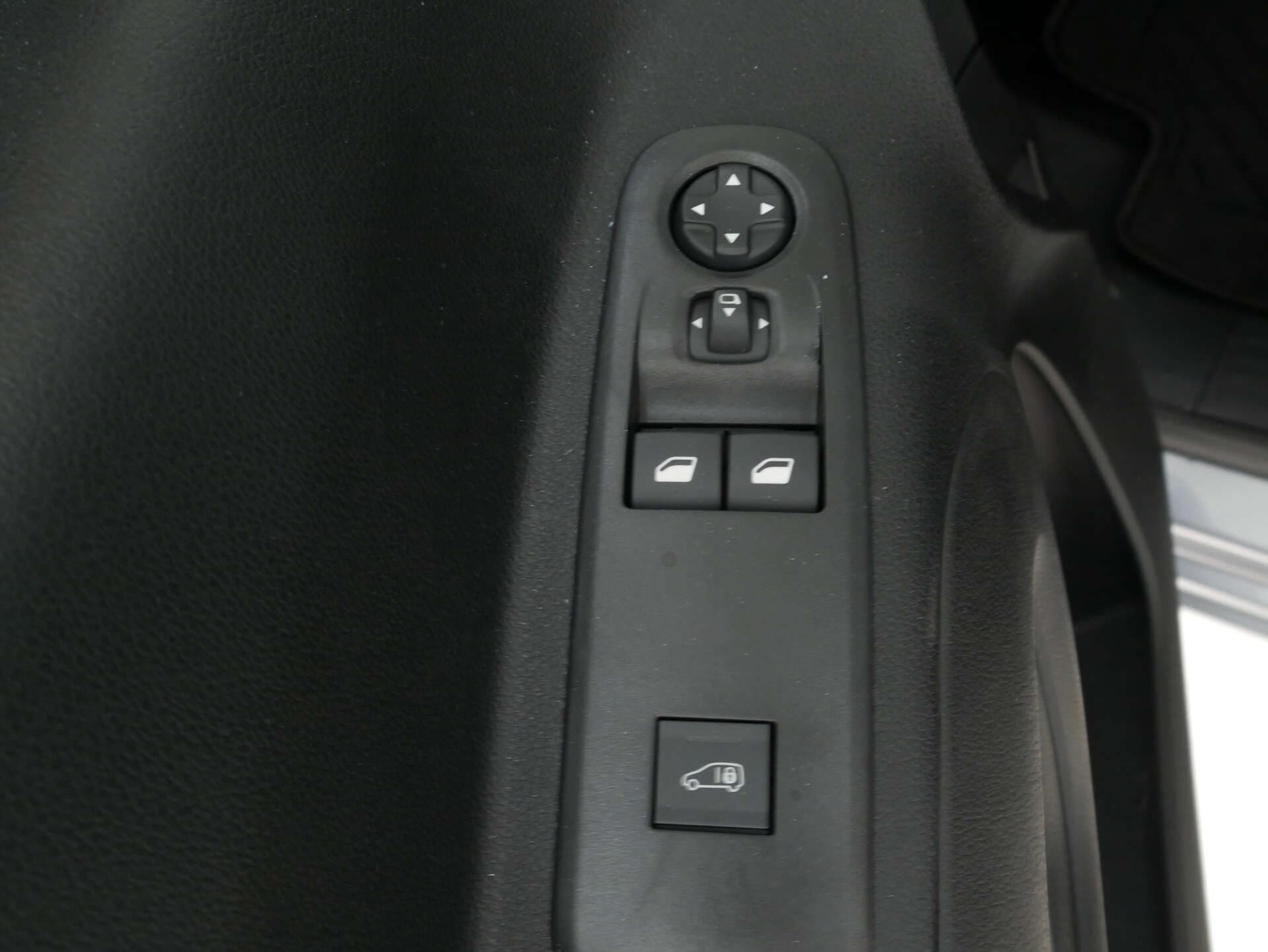 FIAT PROFESSIONAL Doblo Cargo, photo 15 sur 17