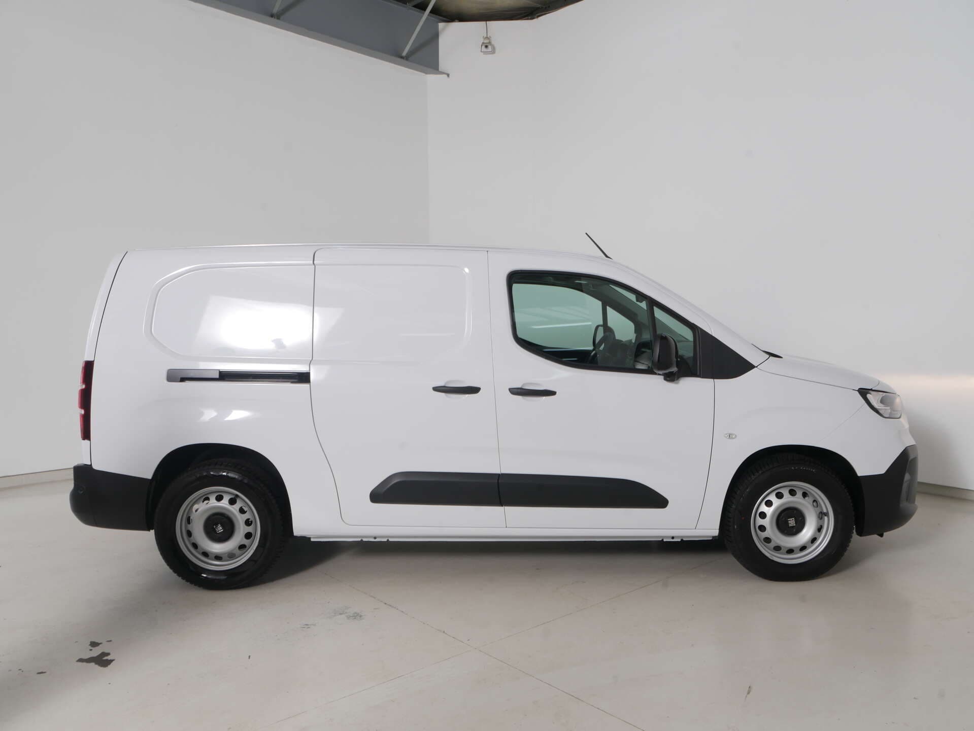 FIAT PROFESSIONAL E-Doblo, photo 13 sur 17