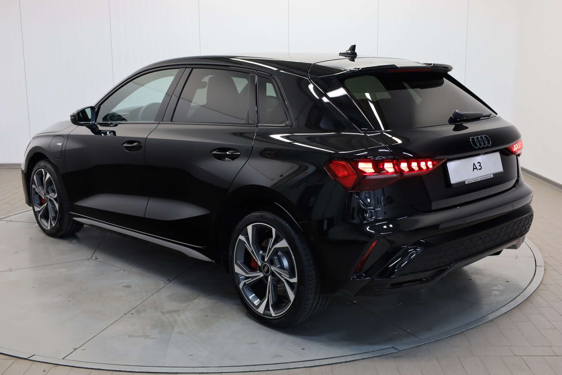 AUDI A3 Sportback, photo 3 sur 17