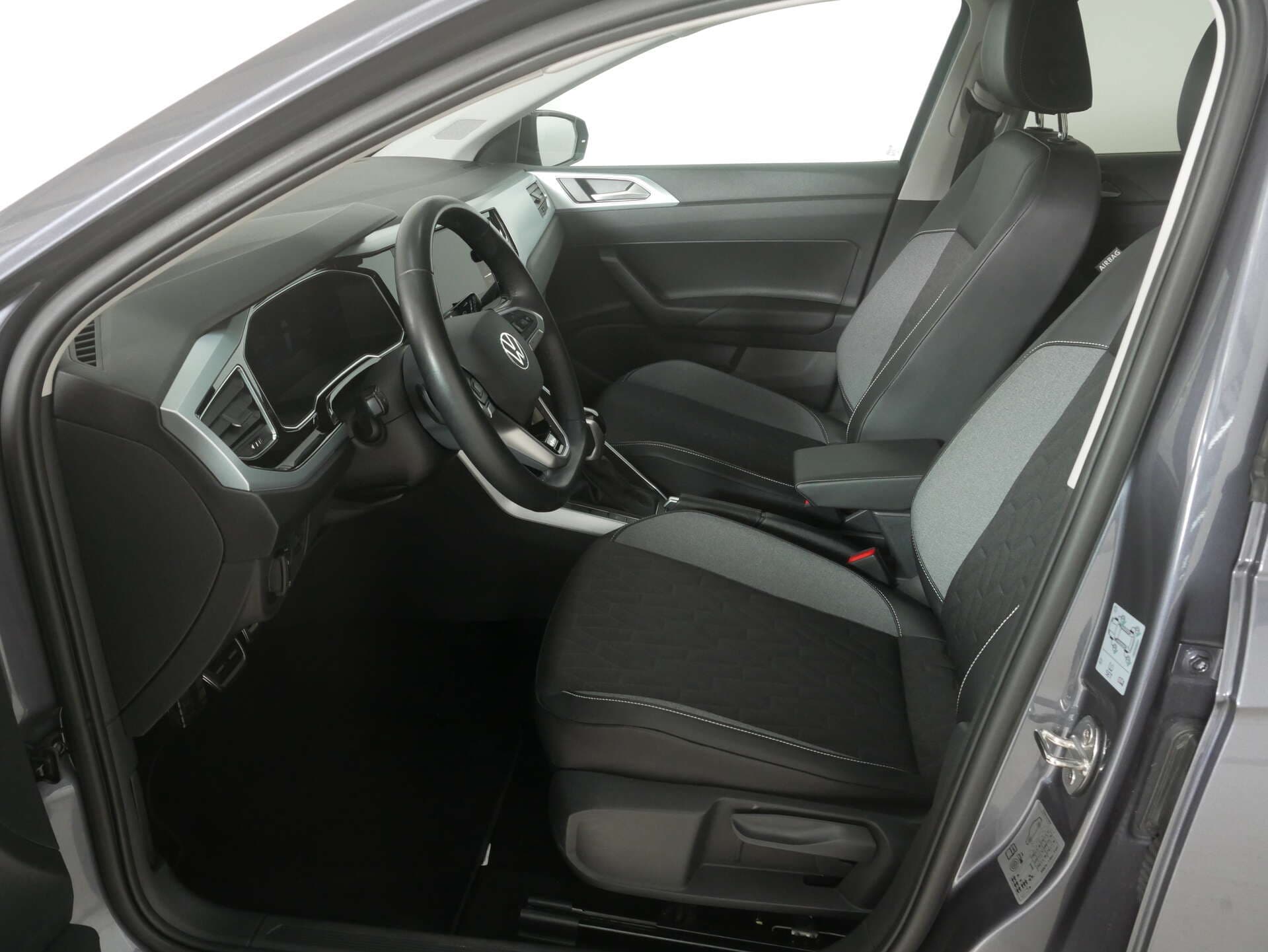 VOLKSWAGEN Polo, photo 6 sur 17