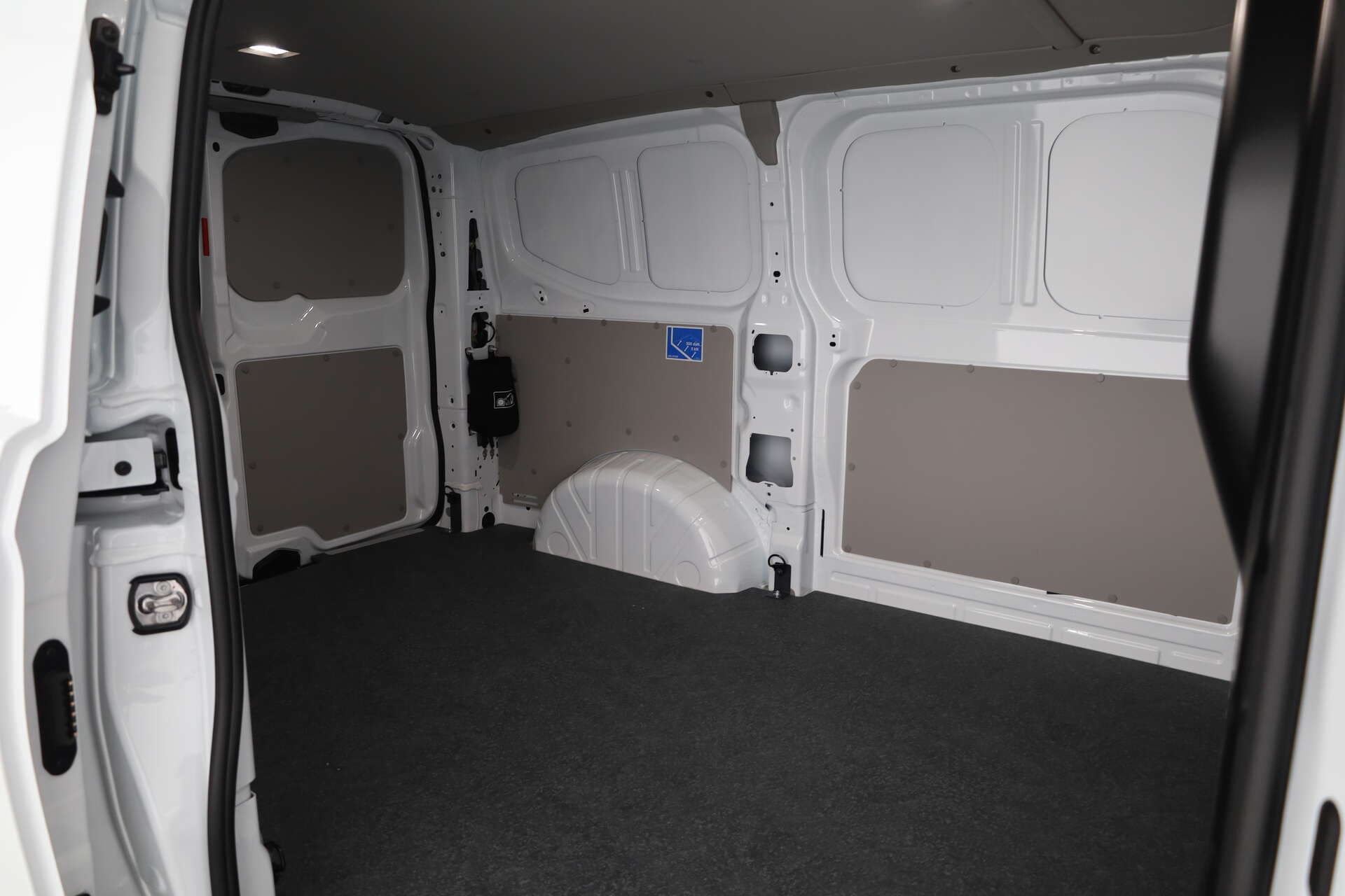 VOLKSWAGEN NUTZFAHRZEUGE T7 Transporter, photo 10 sur 15