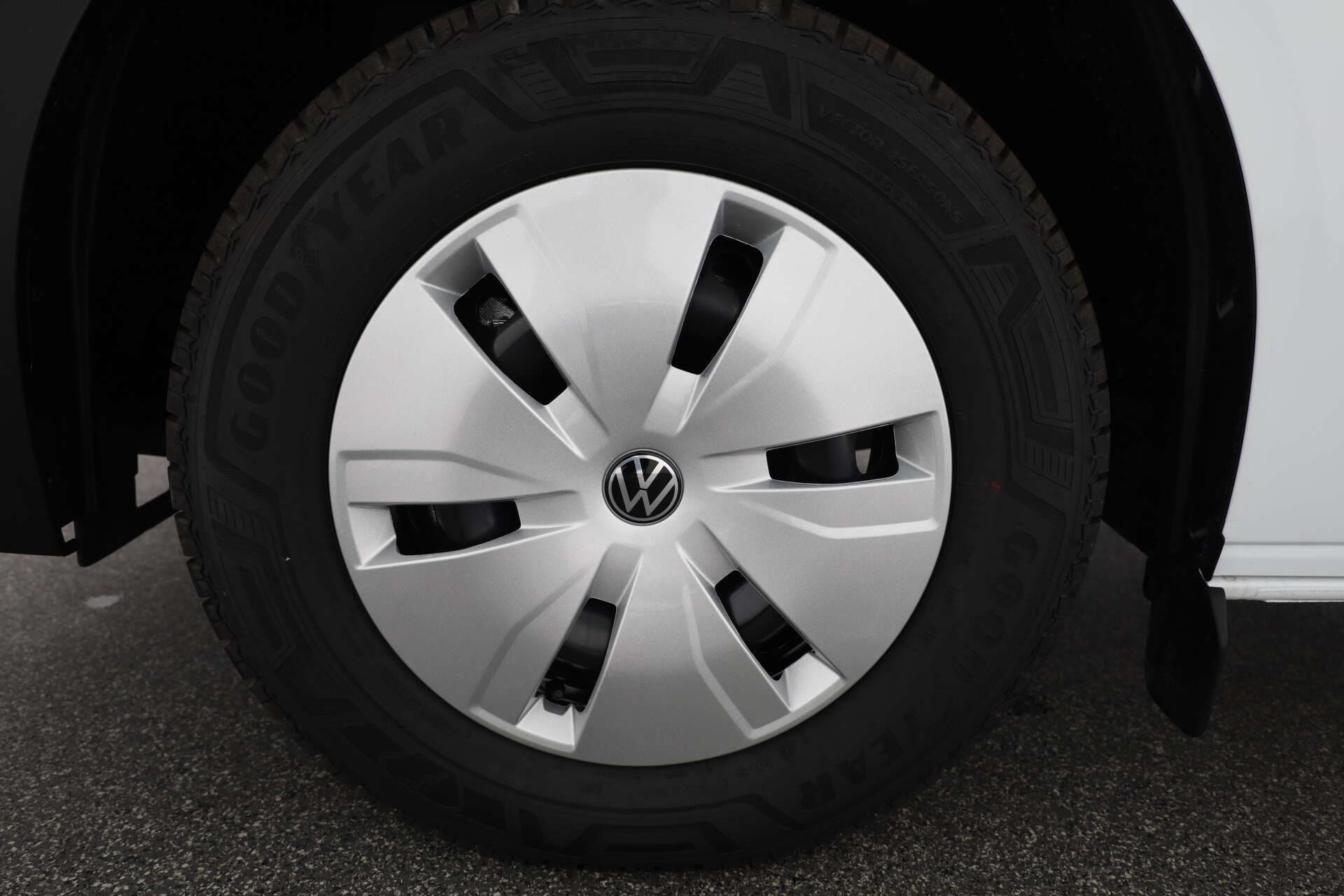 VOLKSWAGEN NUTZFAHRZEUGE T7 Transporter, photo 7 sur 15