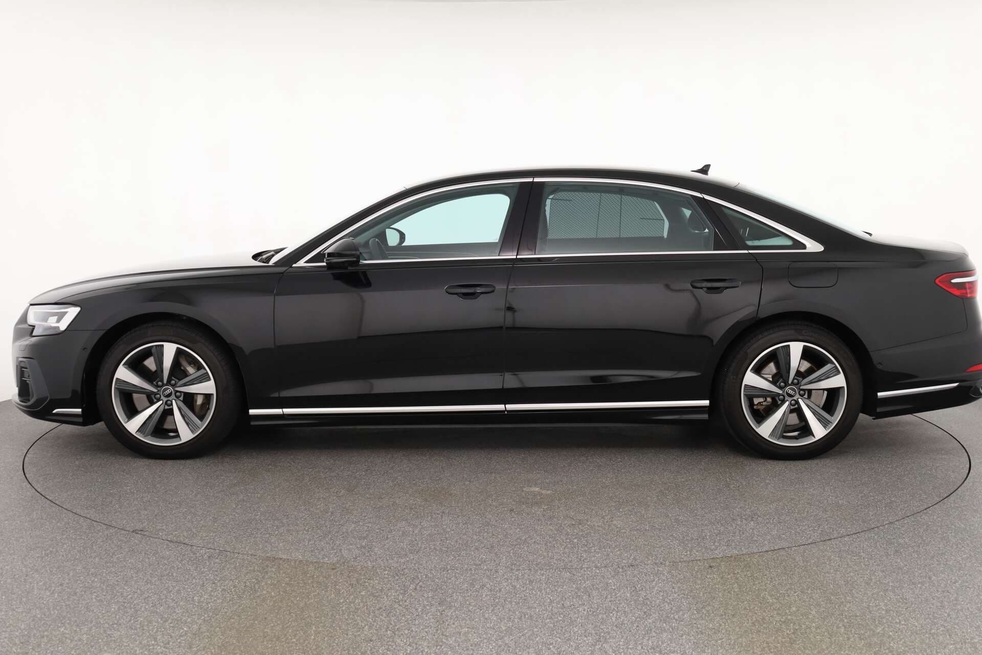 AUDI A8 L, photo 4 sur 17