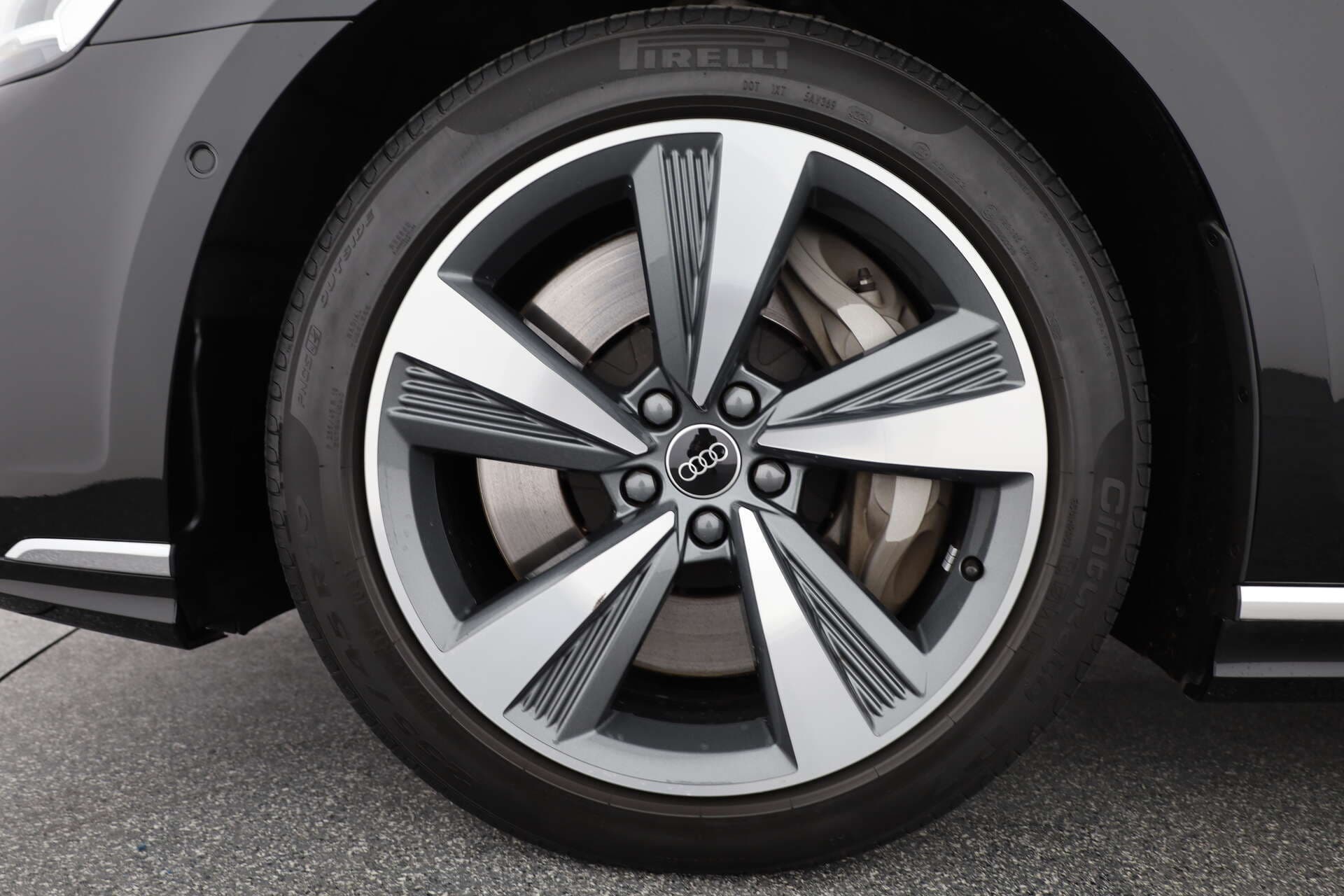 AUDI A8 L, photo 7 sur 17