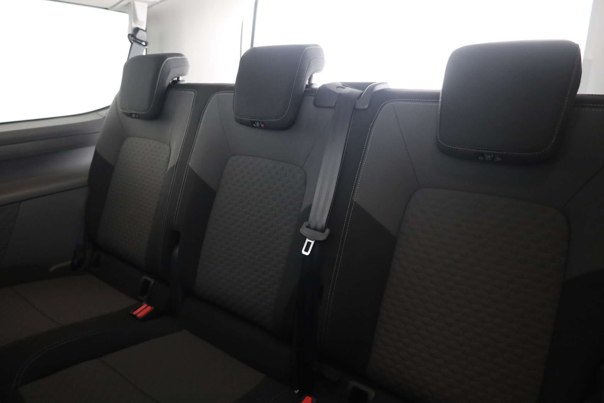 VOLKSWAGEN NUTZFAHRZEUGE T7 Caravelle, photo 12 sur 17